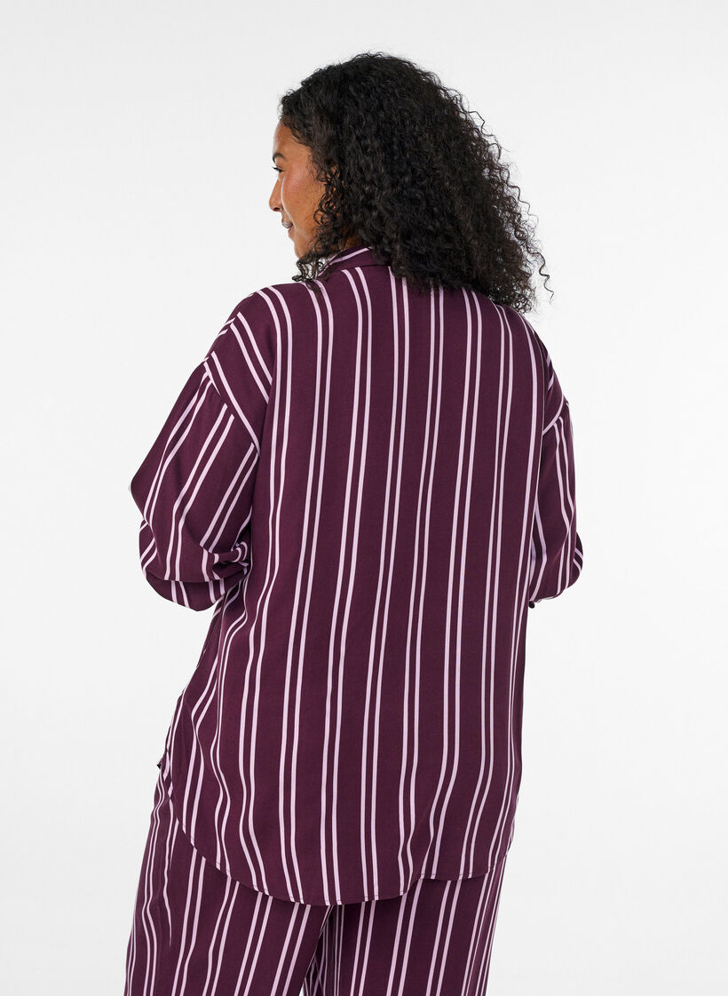 Gestreept nachthemd, Donker Bordeaux, Model image number 2