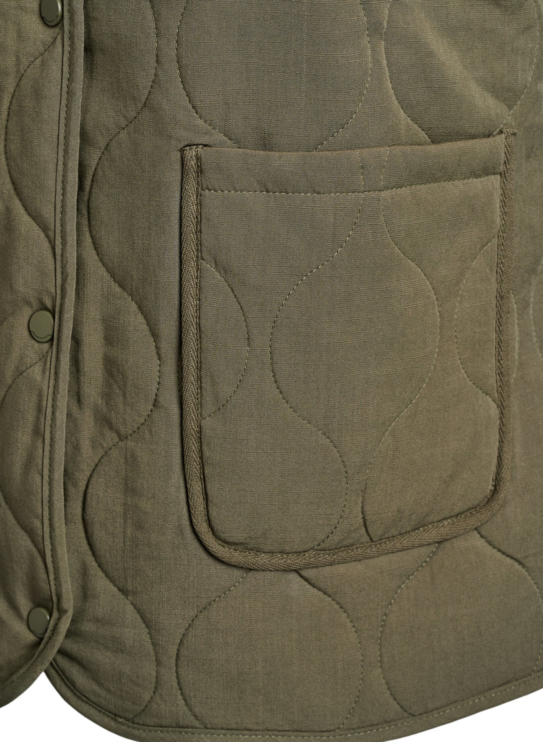 Zizzi Gewatteerde jas met knopen en zakken, Groen, Packshot image number 3