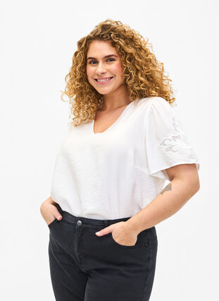 Viscose blouse met korte mouwen en borduursel, Bright White, Model image number 0