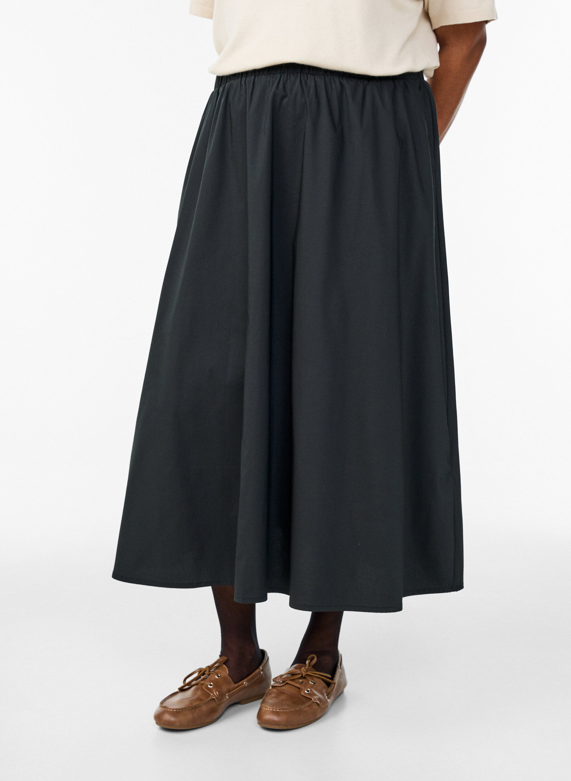 Zizzi Fijngebreid poloshirt met korte mouwen, Beige, Model image number 2