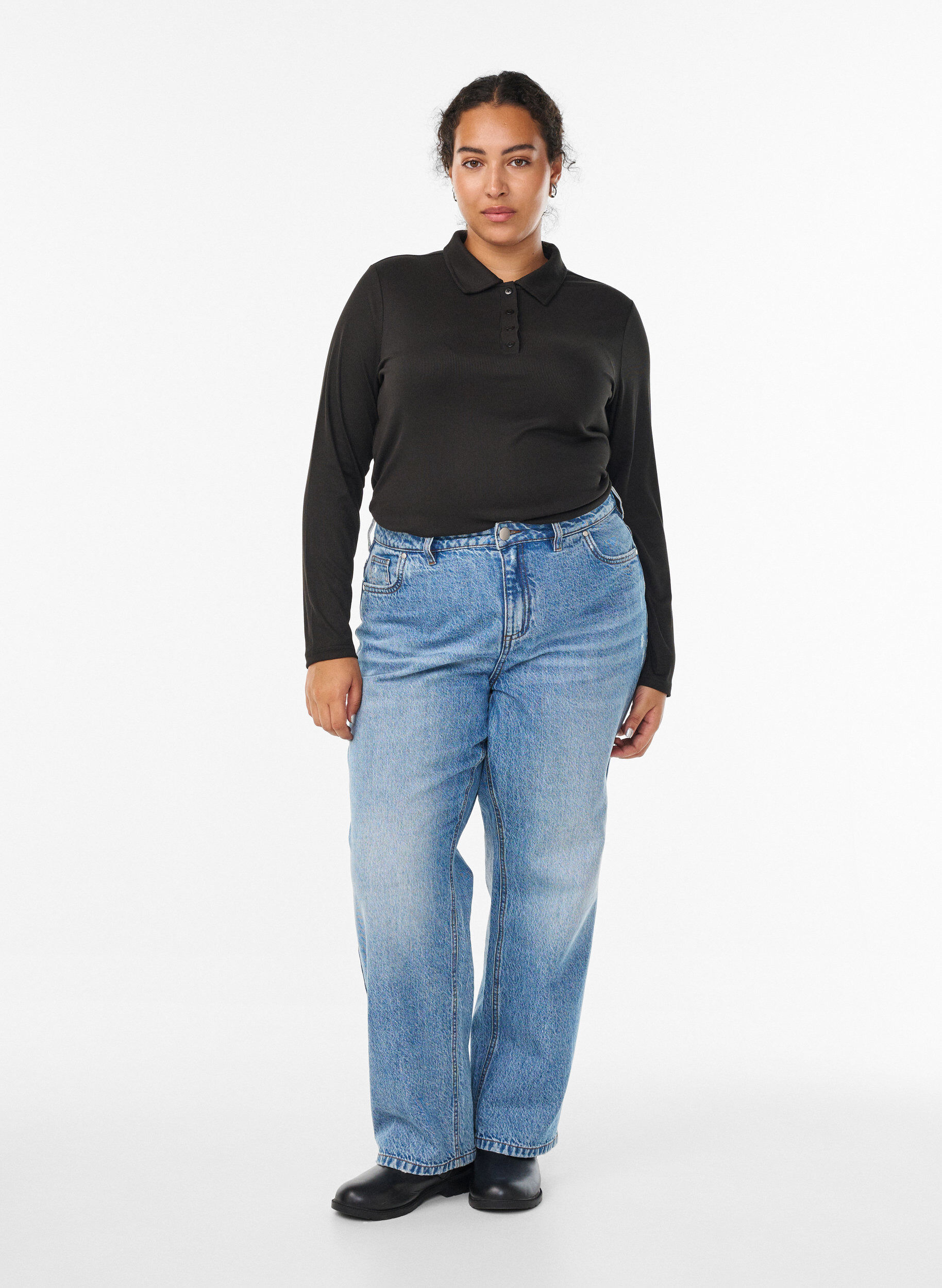 Zizzi Polo in zachte rib met lange mouwen, Zwart, Model image number 1