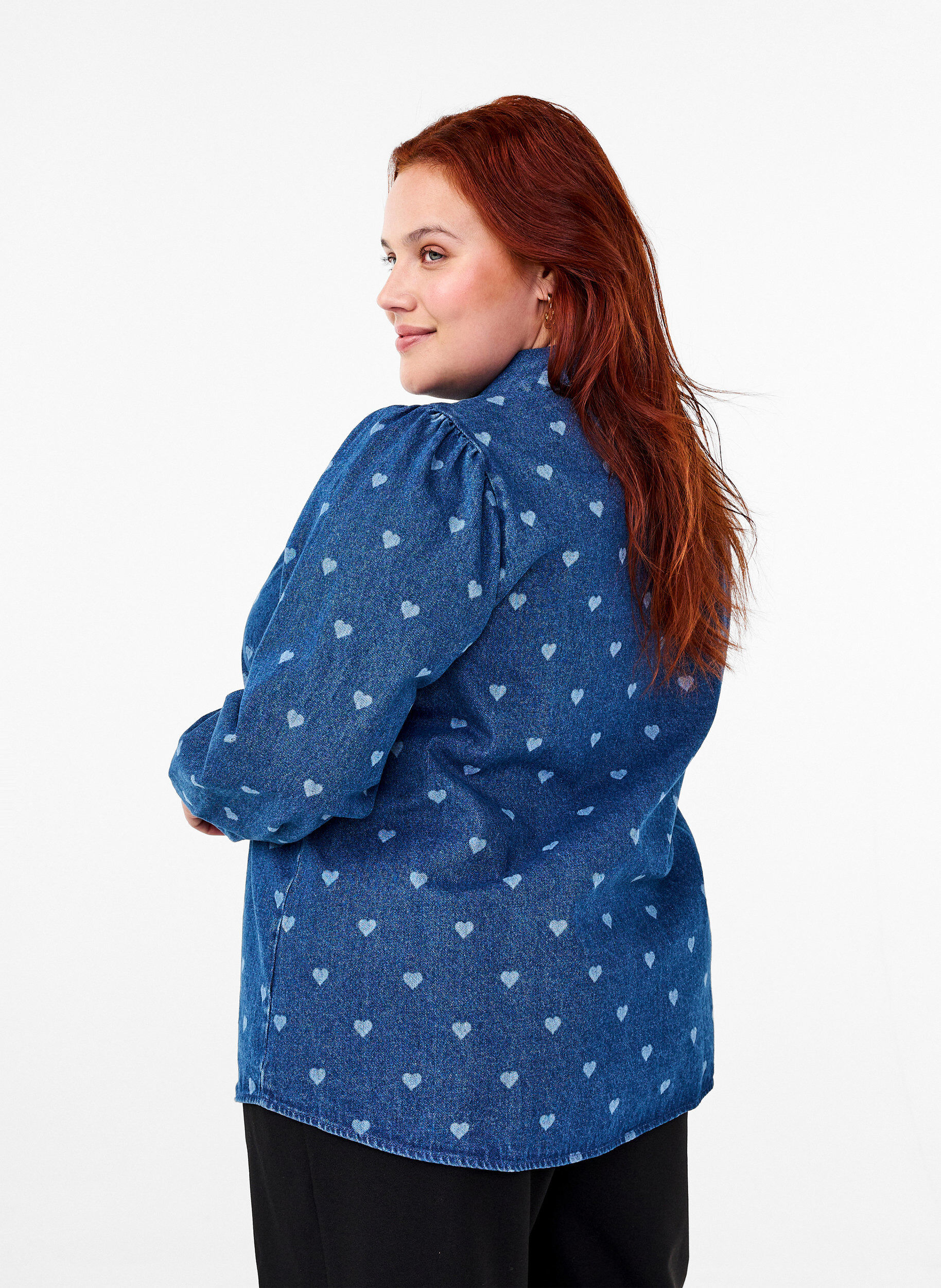 Zizzi Denim shirt met hartjes, L. Blue D. W. Heart, Model image number 1