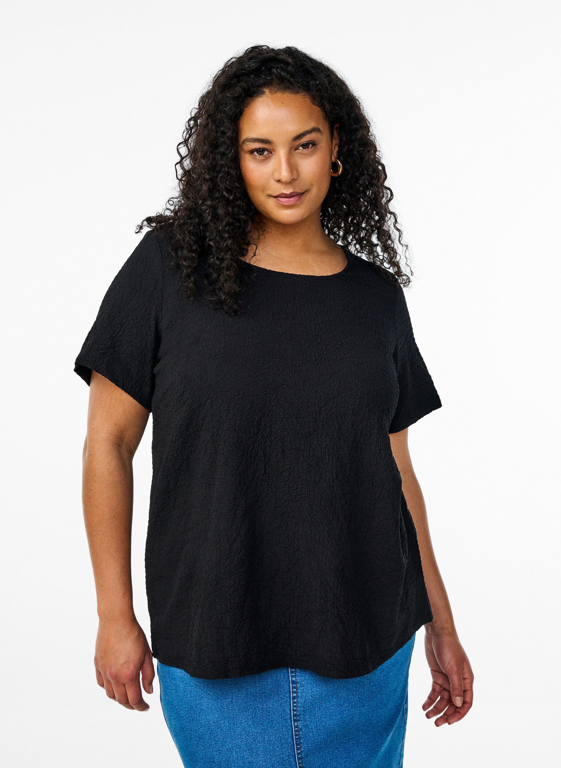 Zizzi FLASH - Blouse met korte mouwen en textuur, Zwart, Model image number 0