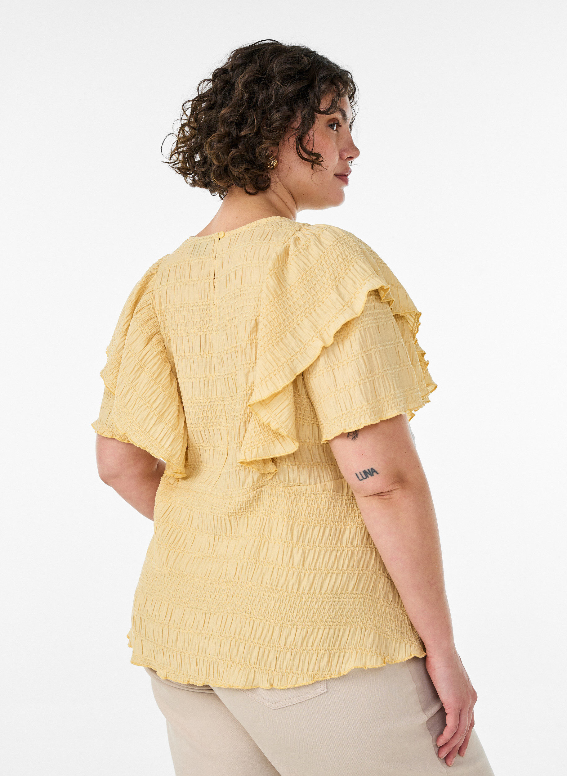 ZizziBlouse met smockstructuur en ruchesmouwen, Geel, Model image number 2