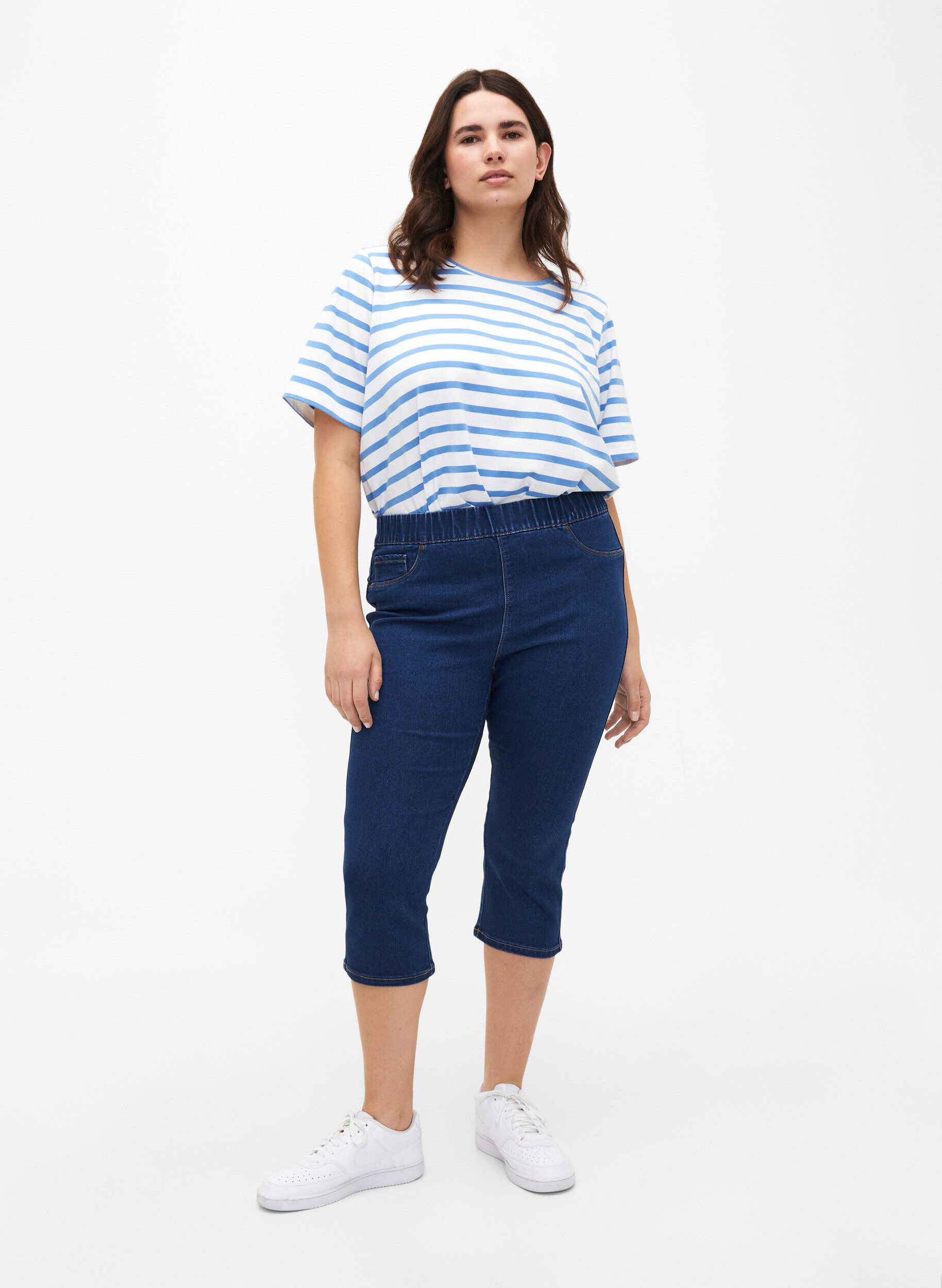 Zizzi Denim capribroek met elastische tailleband, Blauw, Model image number 1