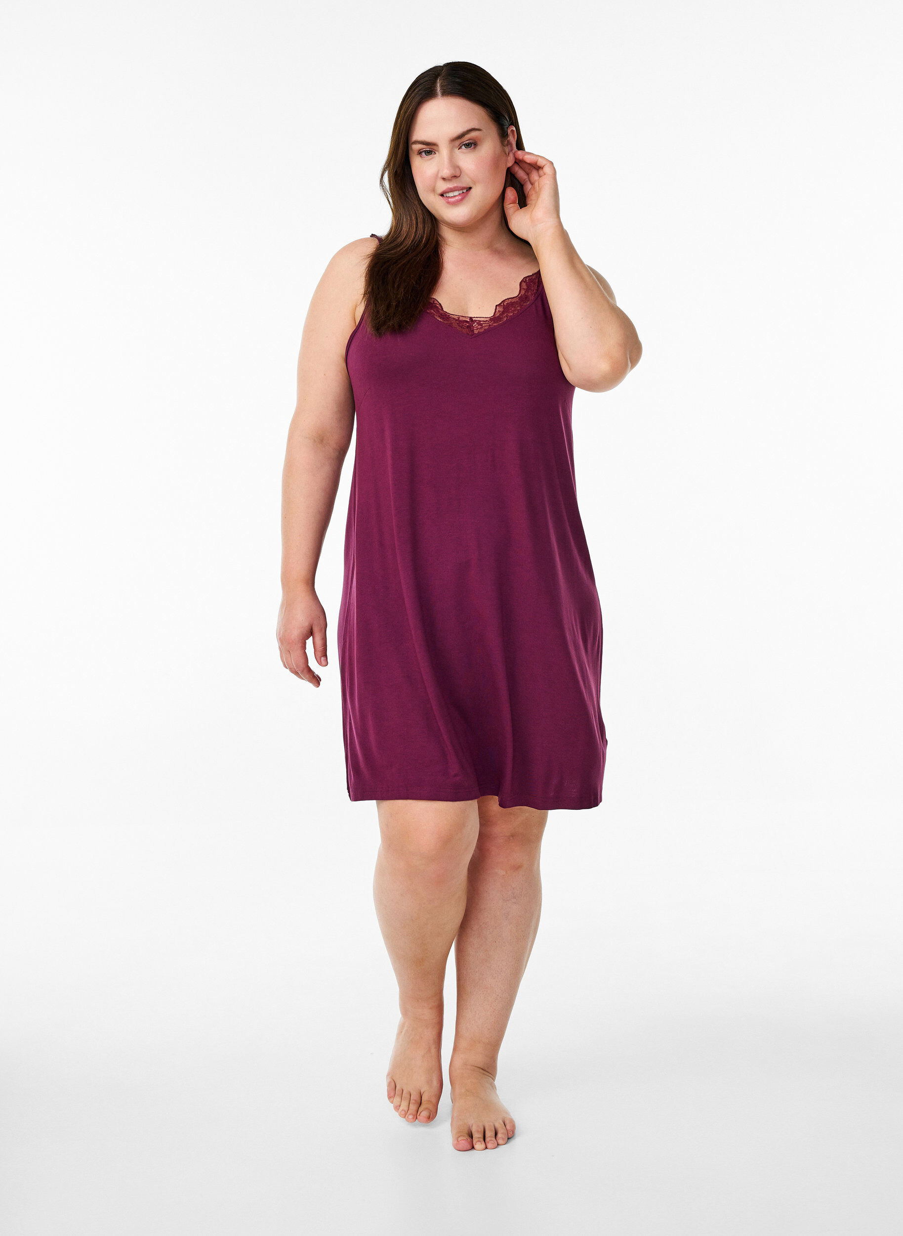 ZizziNachtjapon van viscose met kanten randje, Donker Bordeaux, Model image number 1
