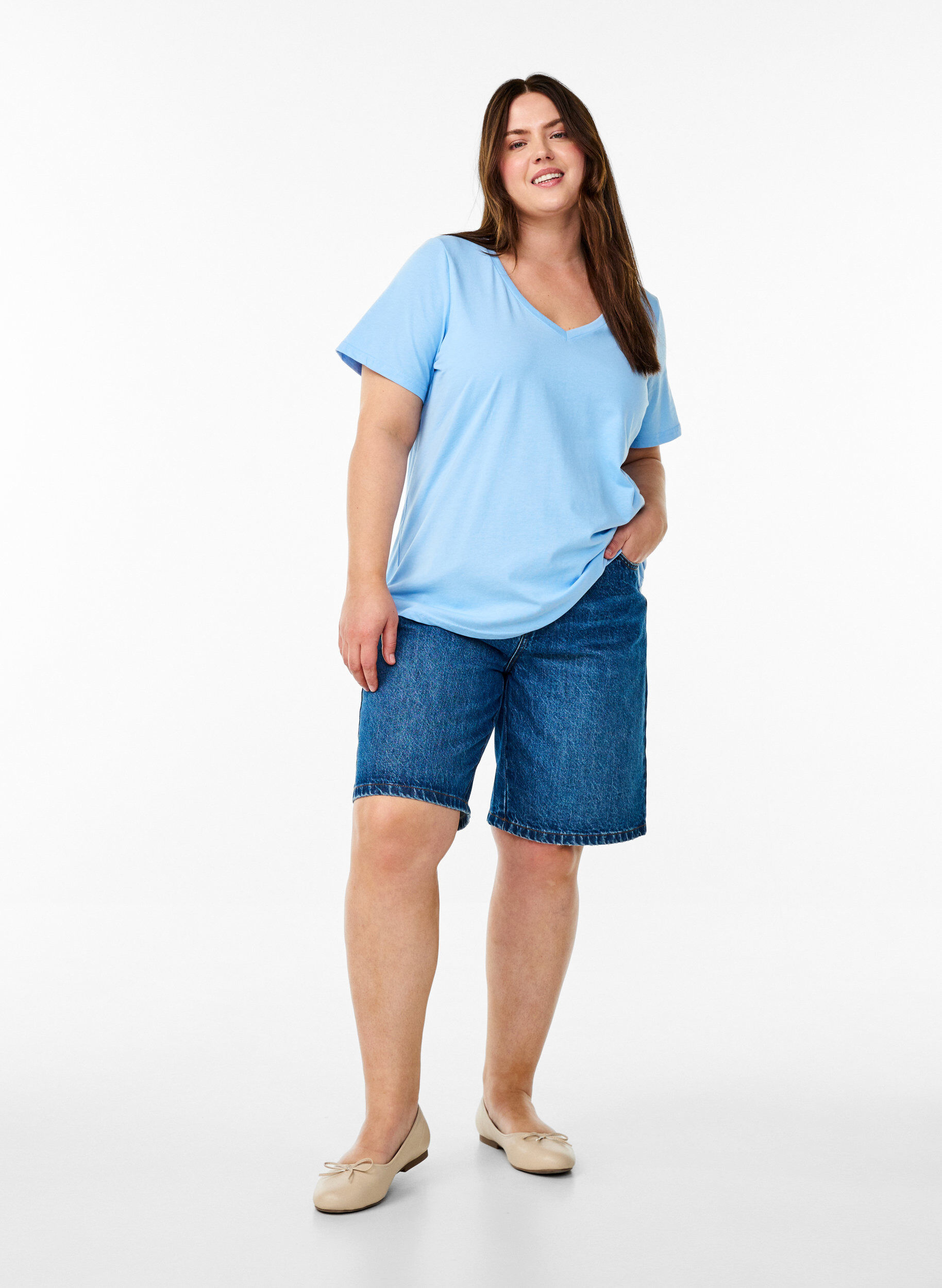 Zizzi T-shirt met korte mouwen en V-hals, Blauw, Model image number 1