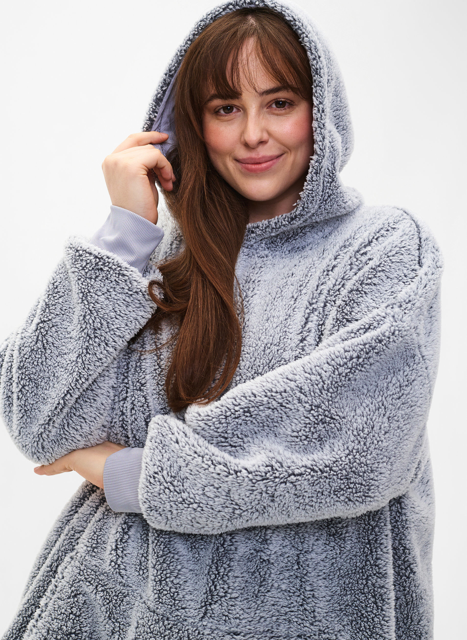 Zizzi Oversized teddy jurk met zak, Grey Melange, Model image number 2
