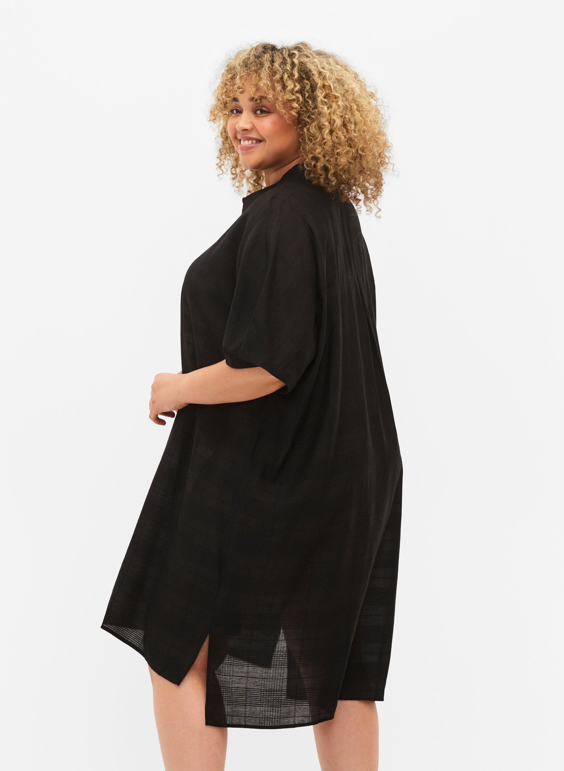 Zizzi Lang hemd van viscose met structuur, Black, Model image number 1
