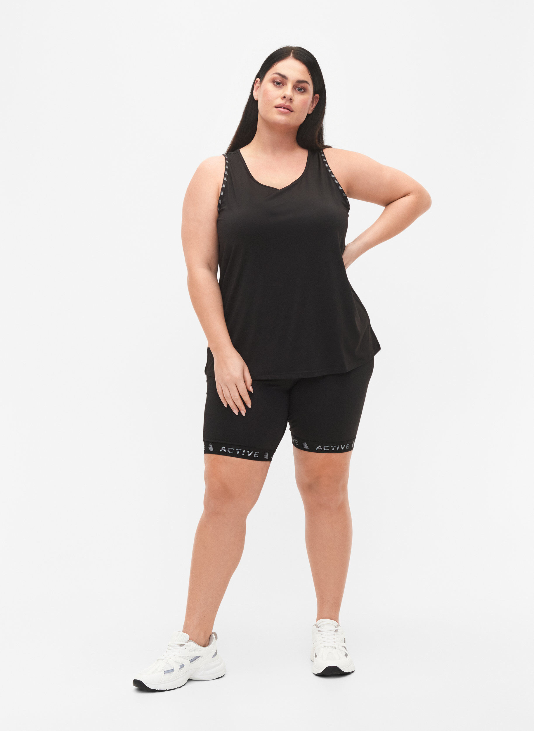 Zizzi Effen kleur sport topje, Black, Model image number 2
