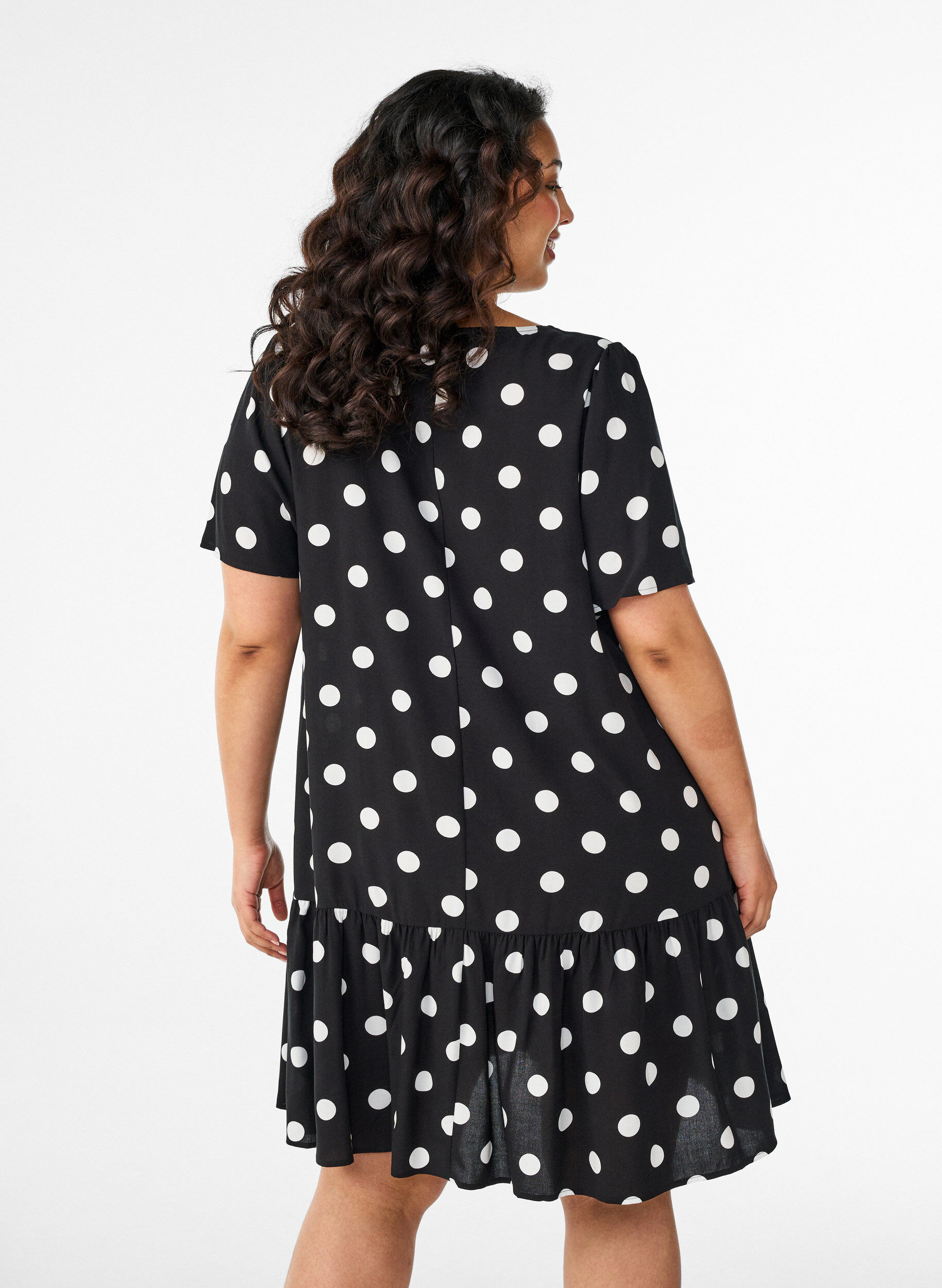 ZizziJurk van viscose met coupenaad, Zwart, Model image number 2