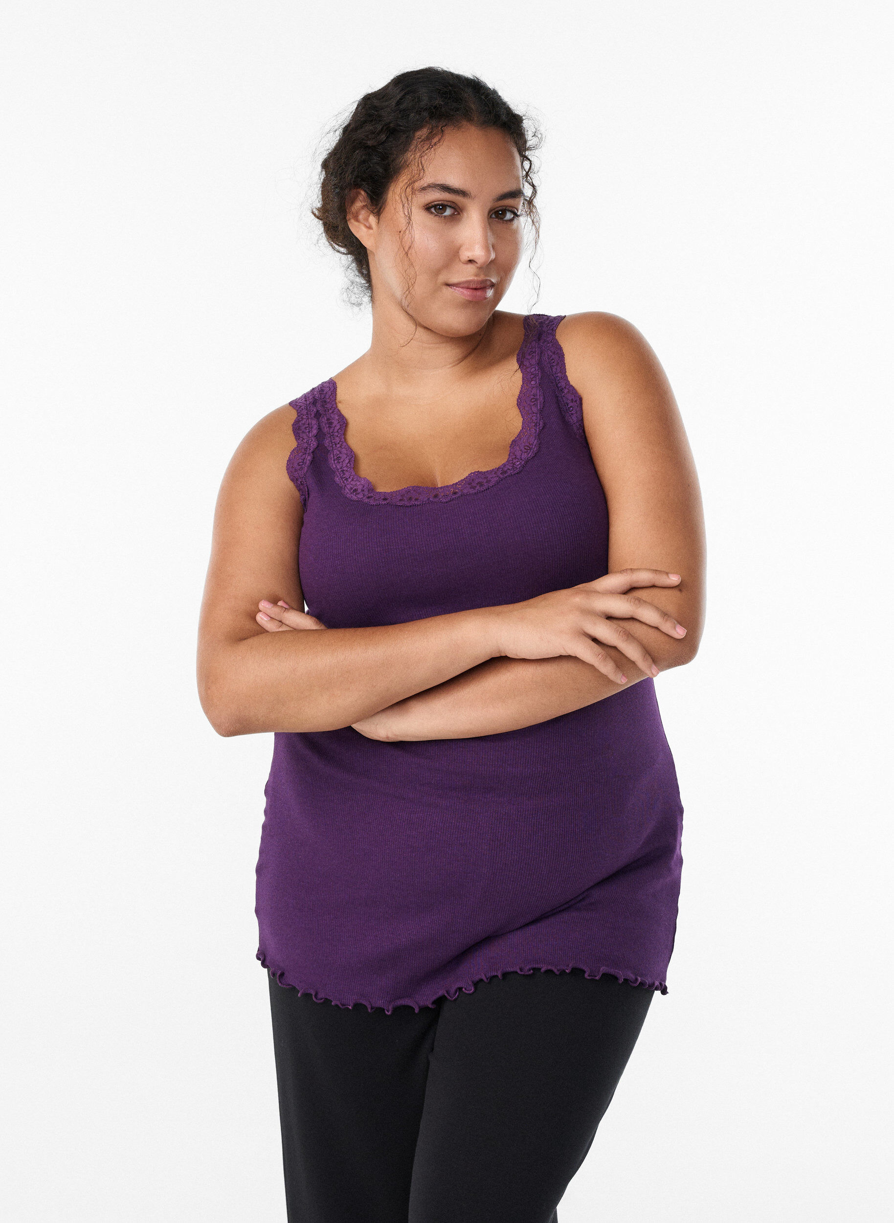 ZizziTop met kanten afwerking, Paars, Model image number 0