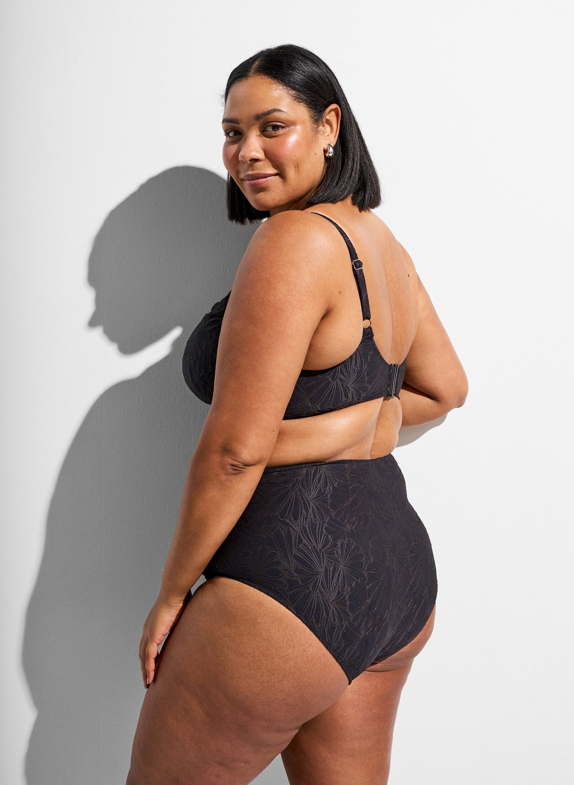 Zizzi High-waisted bikinibroekjes met een gestructureerd patroon, Grijs, Model image number 1