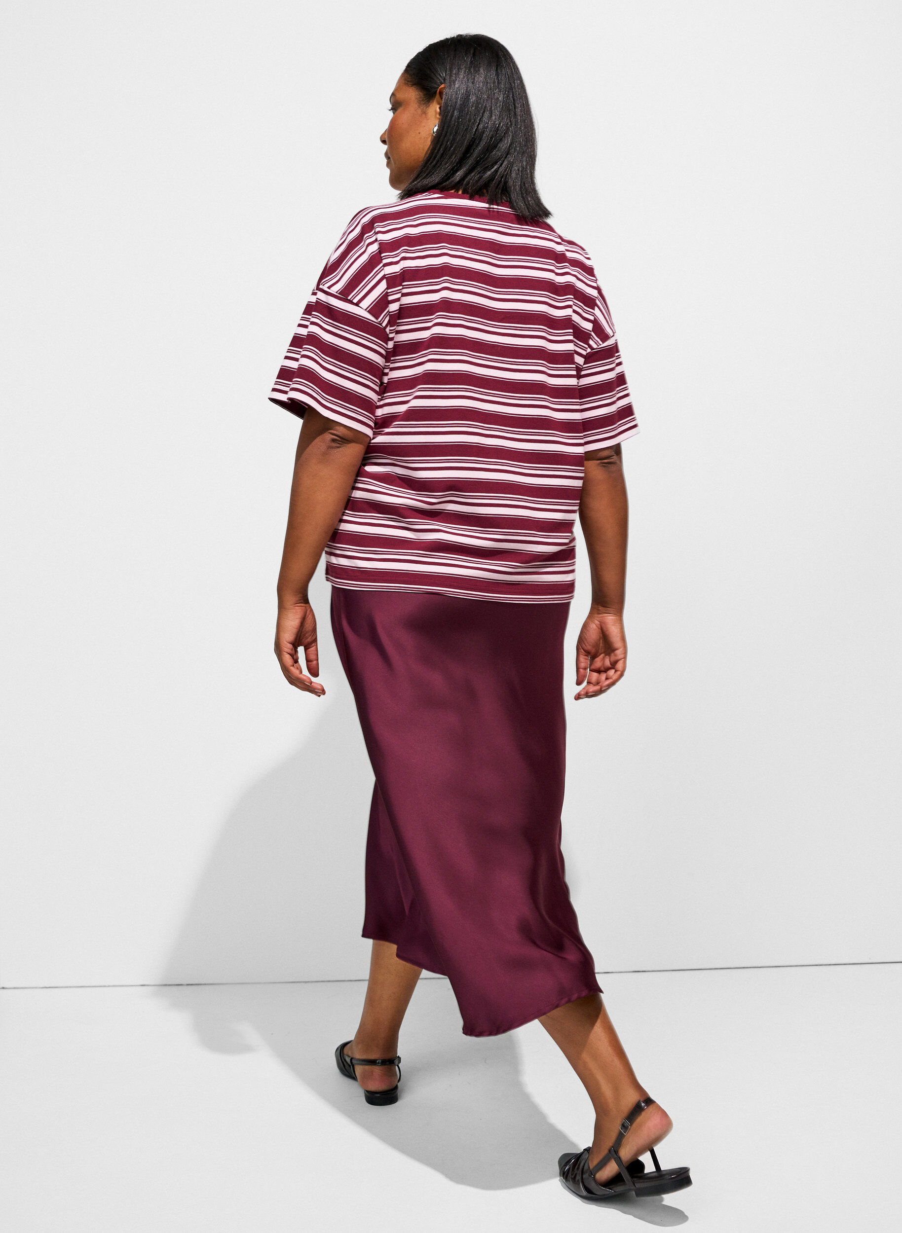 ZizziSatijnen midi rok, Rood, Model image number 1