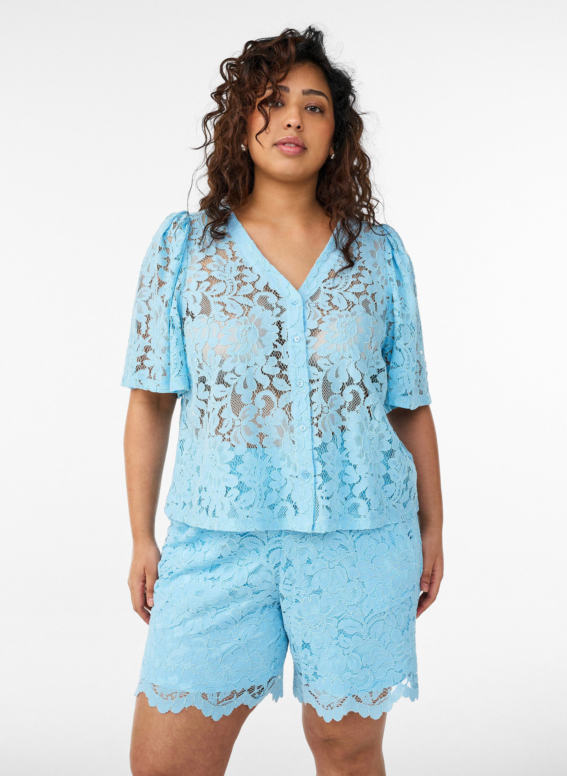 Zizzi Kanten shorts met hoge taille en zakken, Blauw, Model image number 0