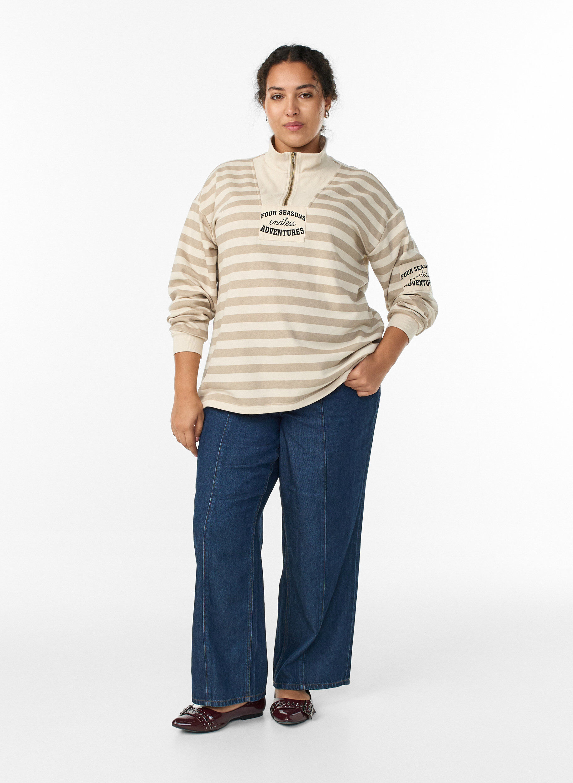 Zizzi Gestreept sweatshirt met hoge col en ritssluiting, Beige, Model image number 1