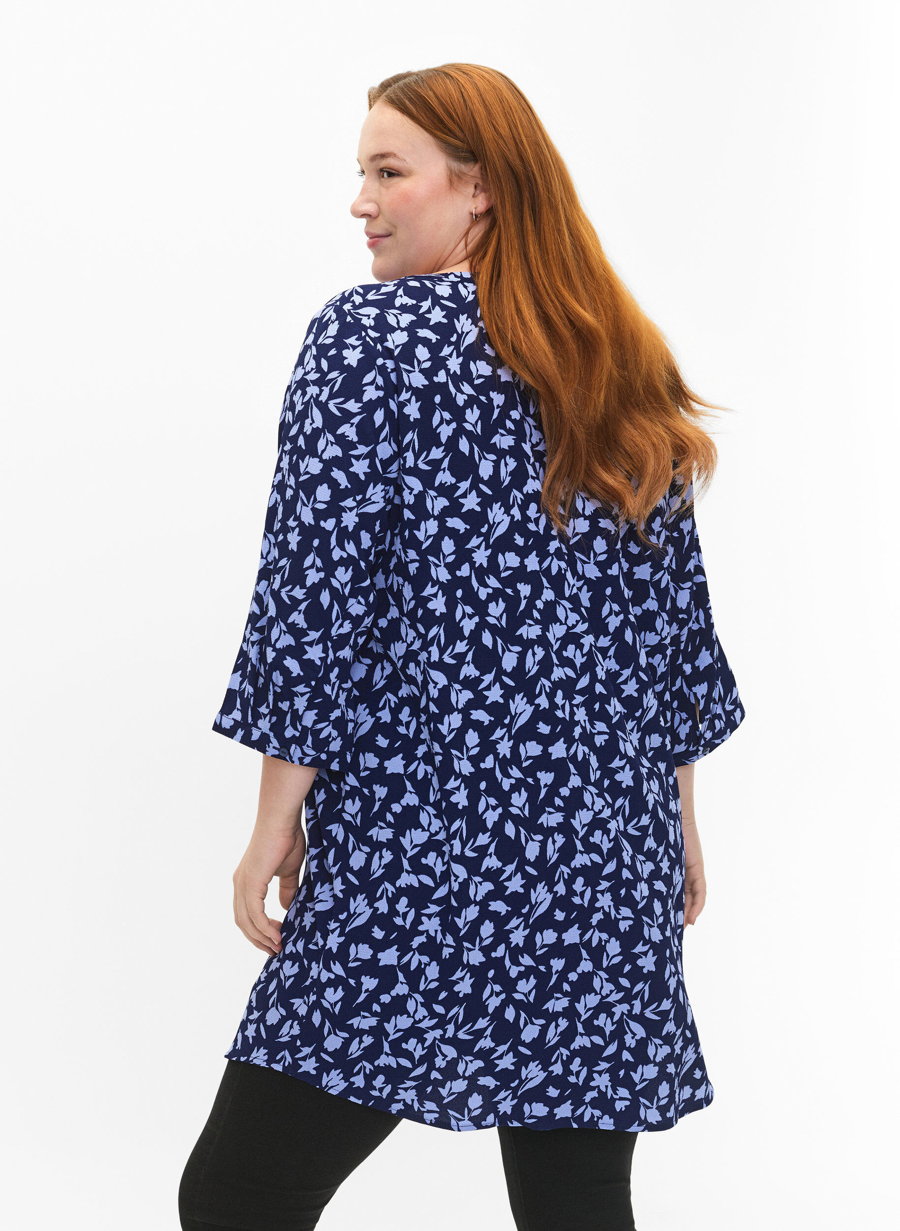 Zizzi Gebloemde tuniek met 3/4 mouwen, M. Blue Flower AOP, Model image number 1