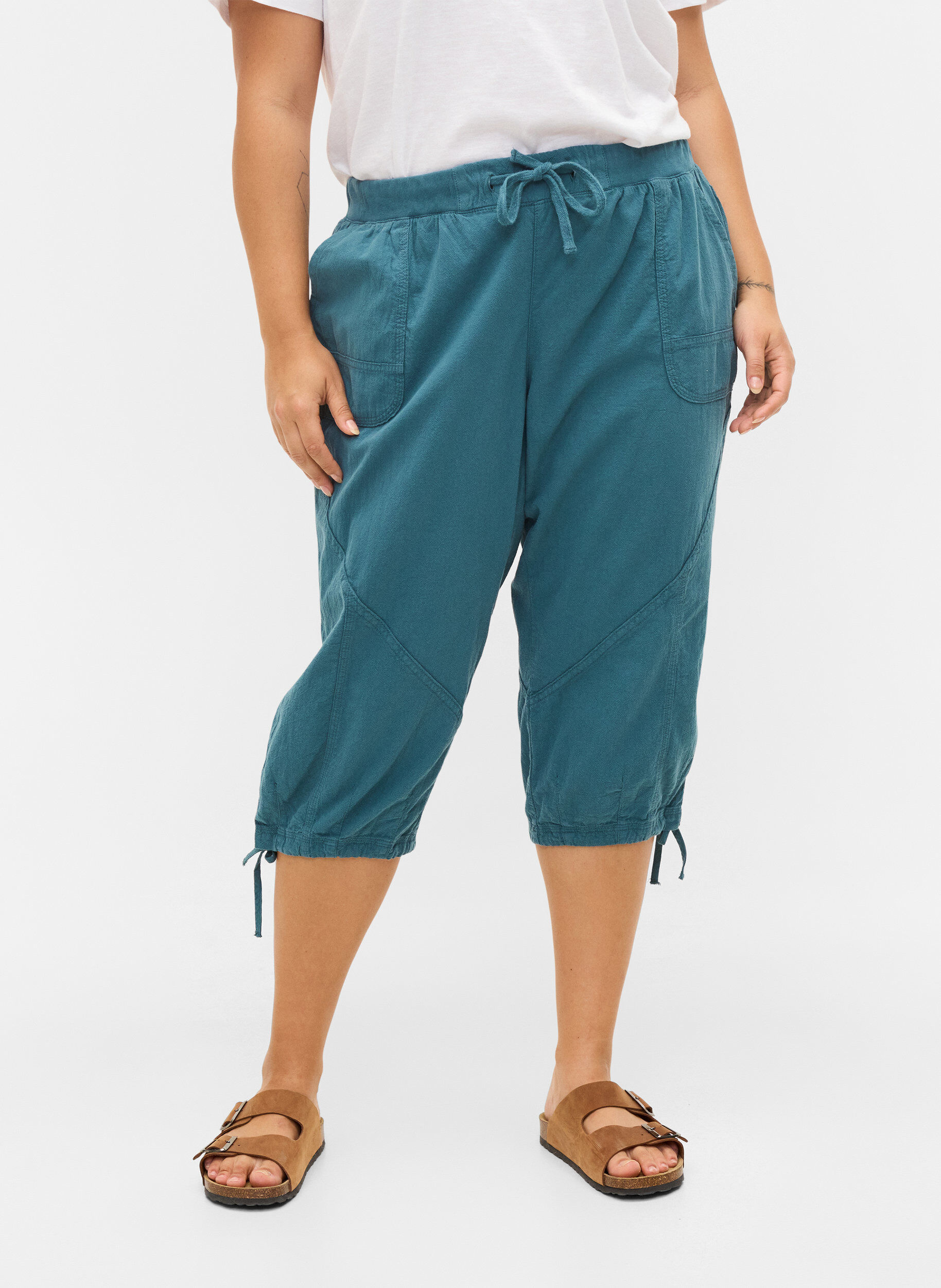 Zizzi Losse cropped broek van katoen, Blauw, Model image number 2