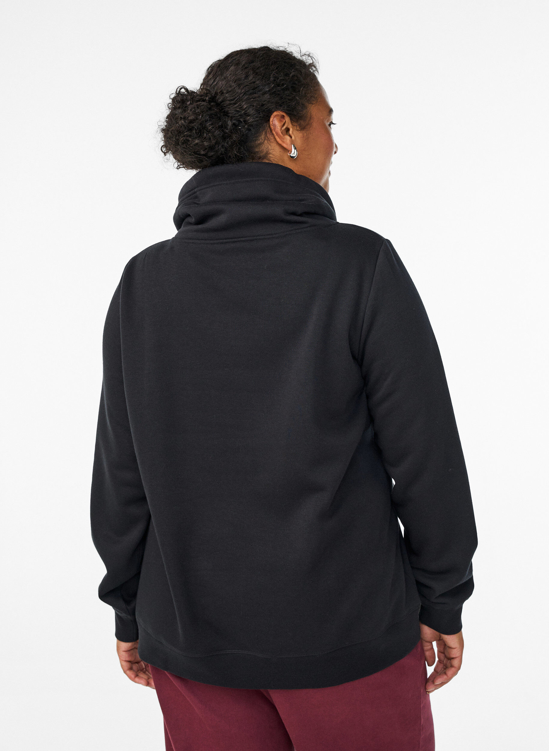 ZizziSweatshirt met hoge kraag en zakken, Zwart, Model image number 2