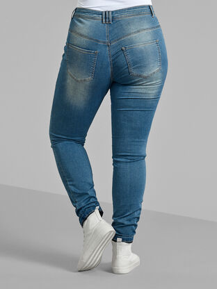 Extra slim fit Amy jeans met hoge taille, Blue d. washed, Model image number 1