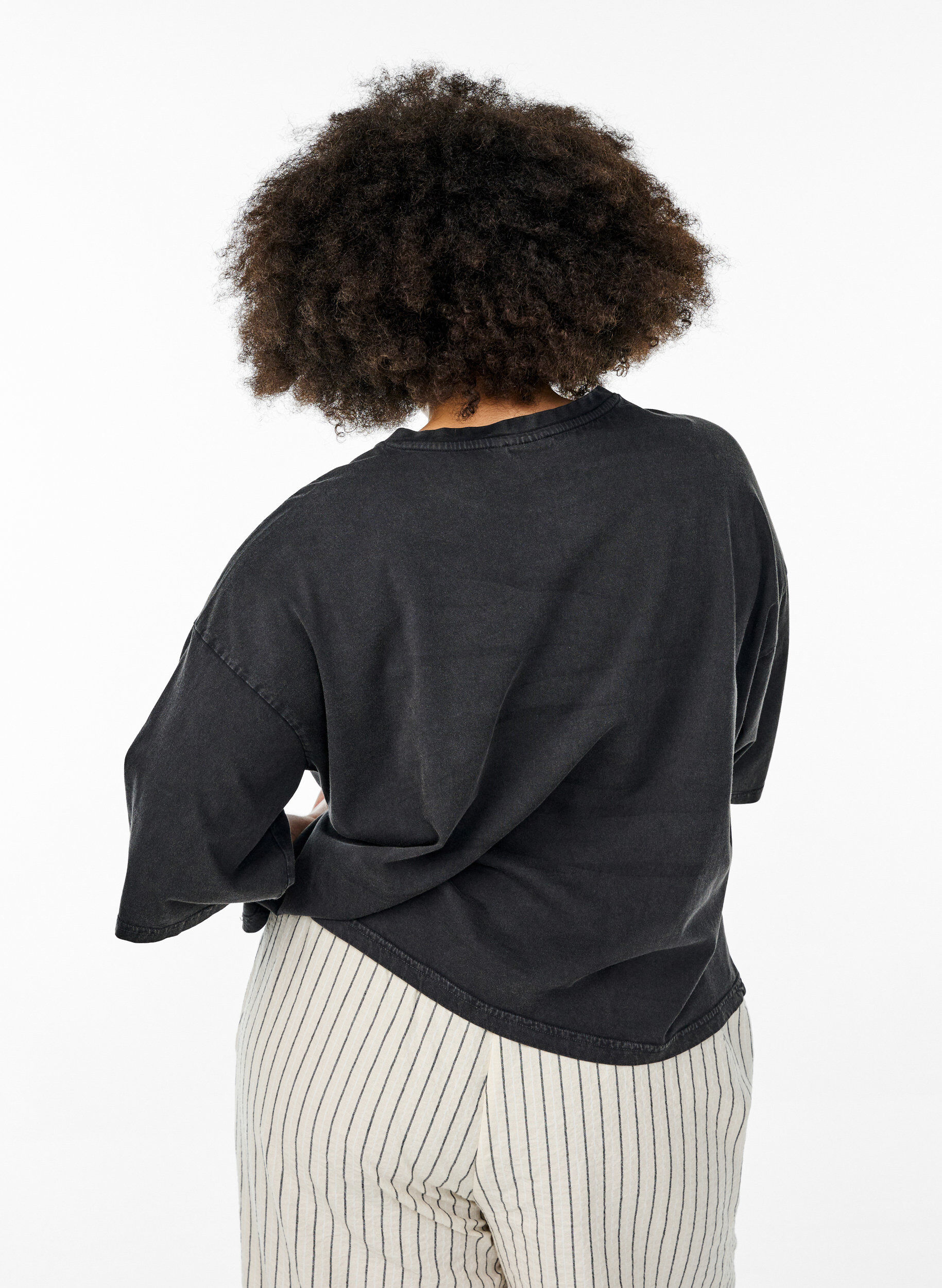 Zizzi Kort T-shirt met een losse pasvorm, Grijs, Model image number 2