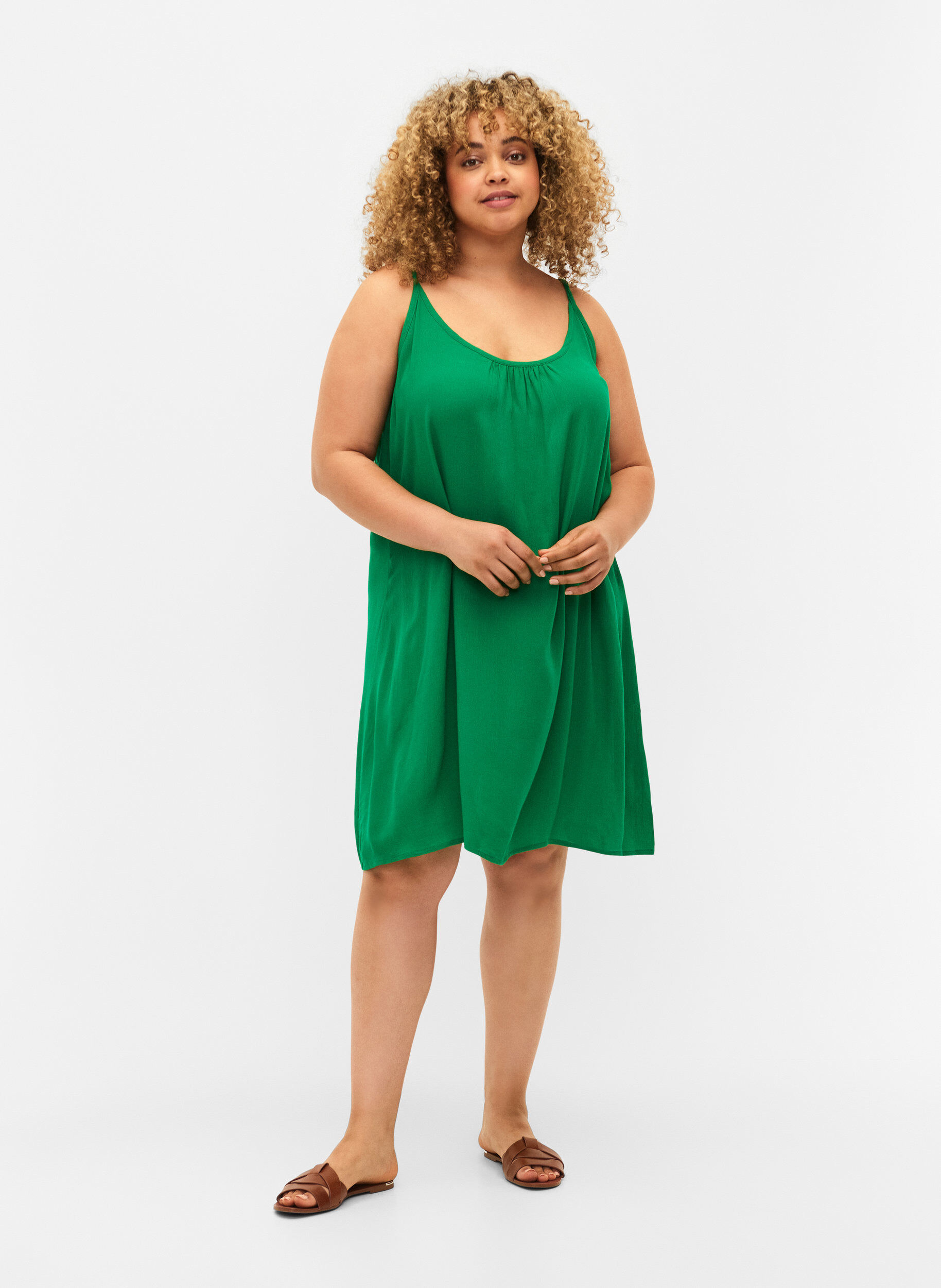 Zizzi Effen viscose jurk met bandjes, Groen, Model image number 0