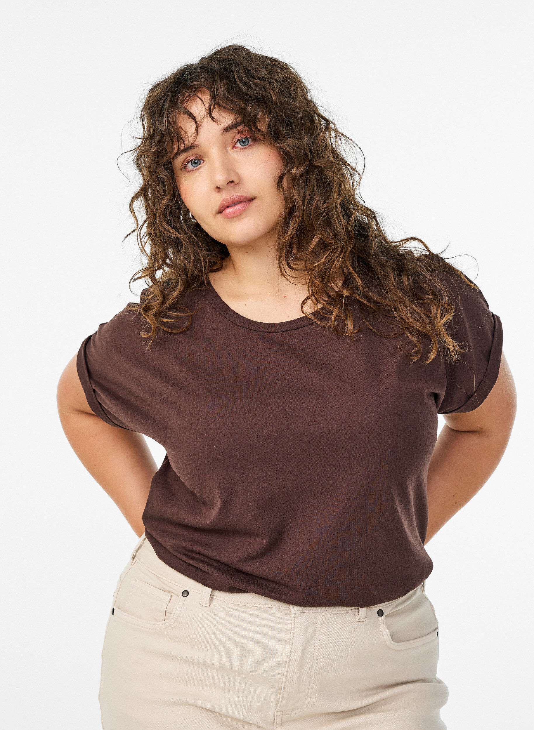 T-shirt met korte mouwen van katoenmix, Bruin, Model