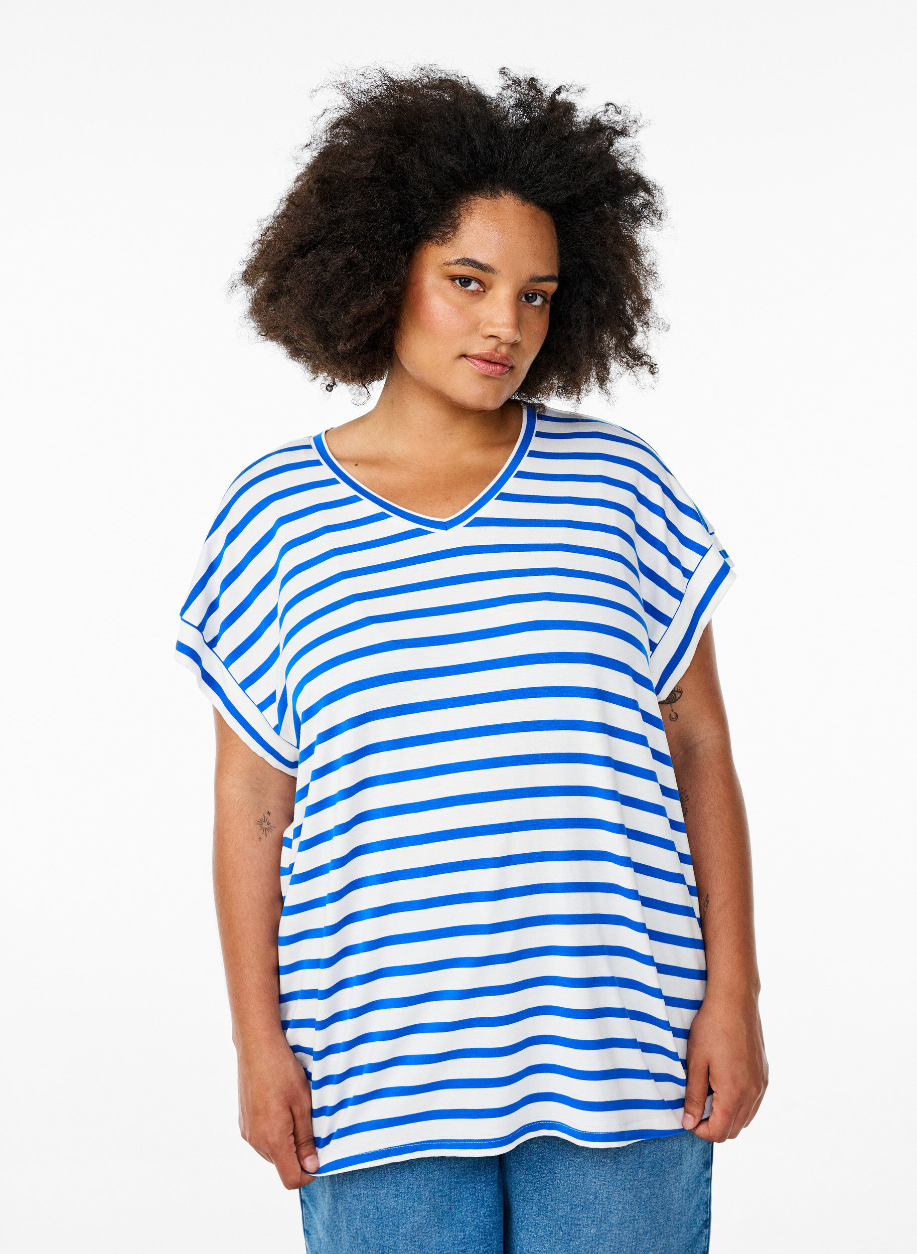 Gestreept T-shirt met V-hals, Blauw, Model