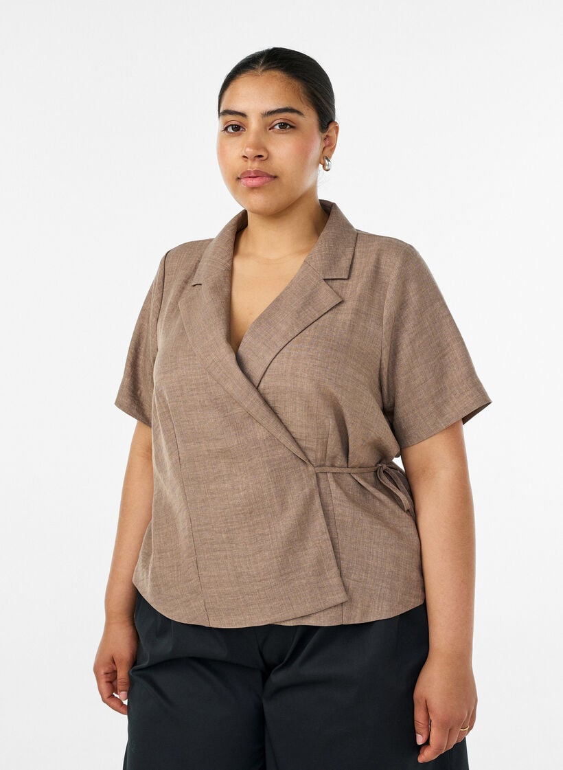 Wikkelshirt met striksluiting, Bruin, Model image number 0