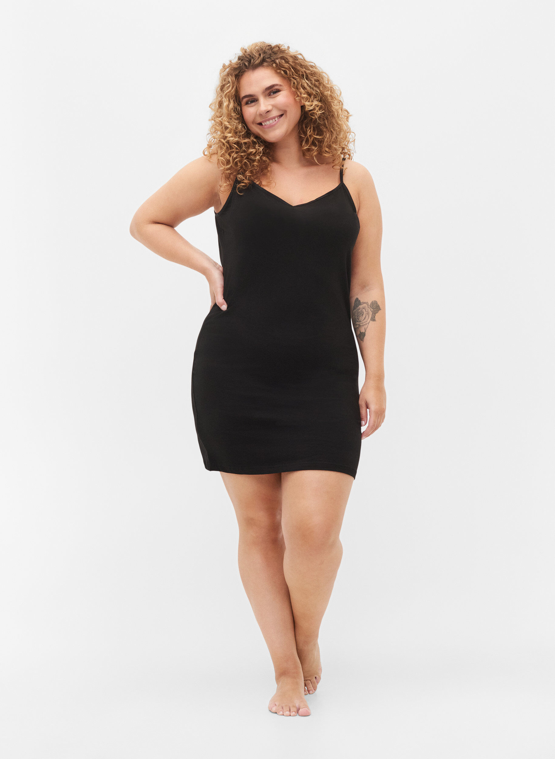 Zizzi Lang basic katoenen topje, Zwart, Model image number 1