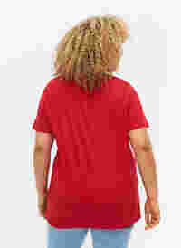 T-shirt in katoen met anglaise borduurwerk, Tango Red, Model