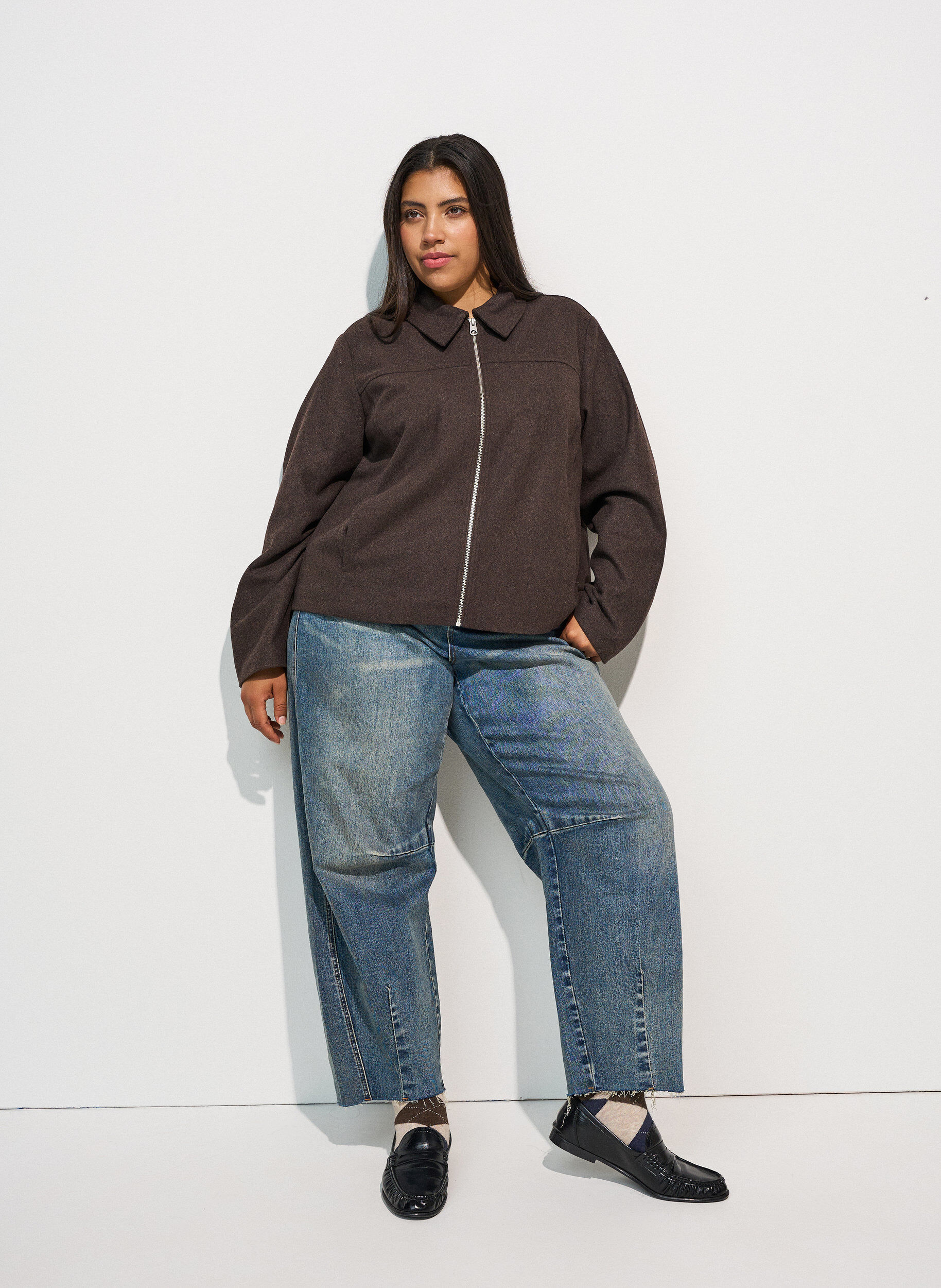 ZizziKorte jas met overhemdkraag en ritssluiting, Bruin, Model image number 1