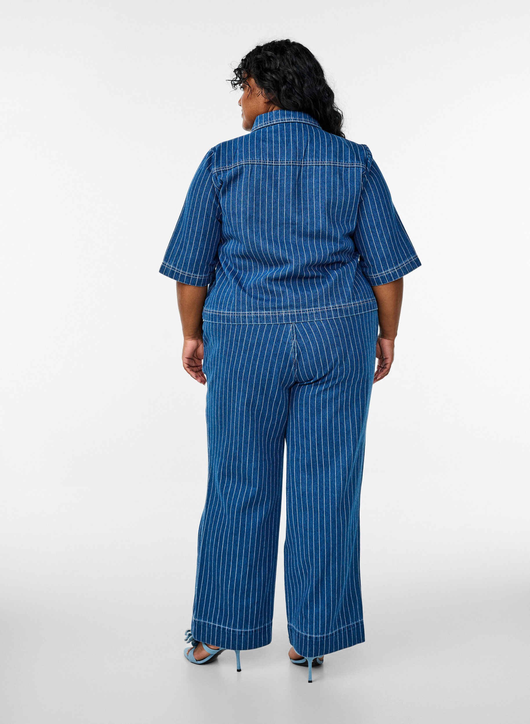 Zizzi Denim jeans met wijde pijpen en strepen, Blauw, Model image number 1