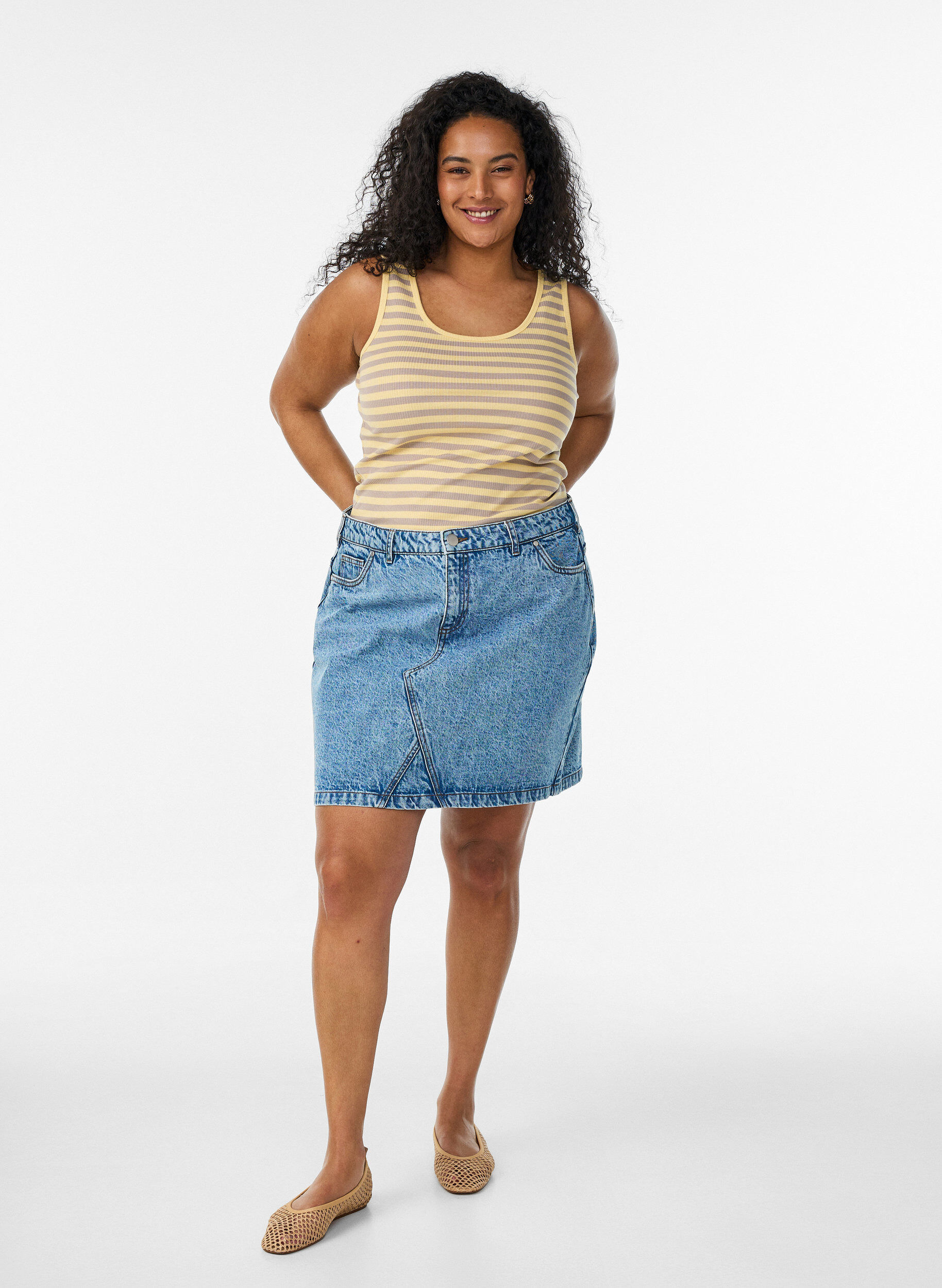ZizziGestreepte tanktop met een ribstructuur, Geel, Model image number 1