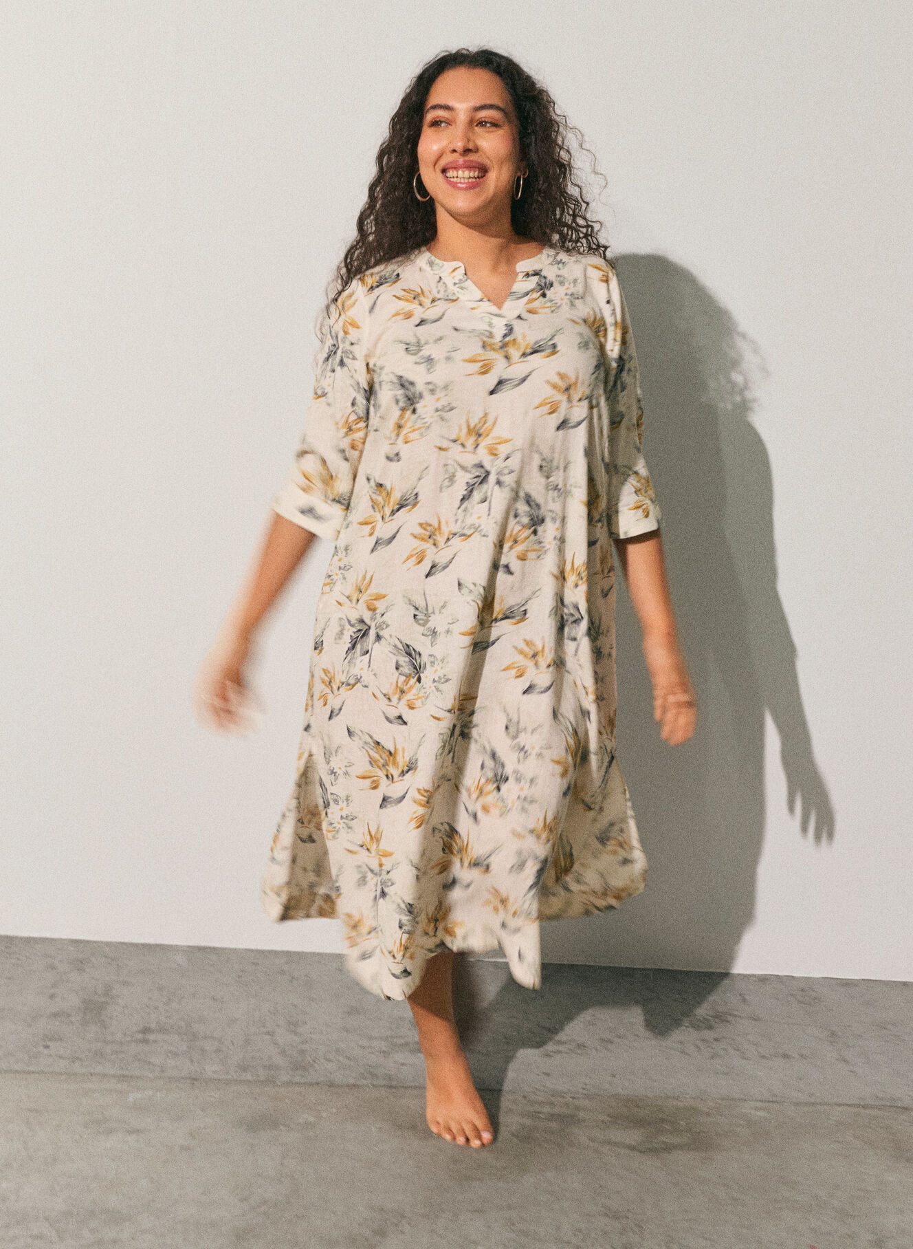 Effen viscose tie-dye jurk met smock - Zwart - Maat L Effen viscose tie-dye jurk met smock - Zwart - Maat L