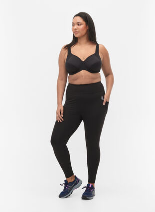 CORE, POCKET TIGHTS - Sport legging met mesh, Black, Model image number 4