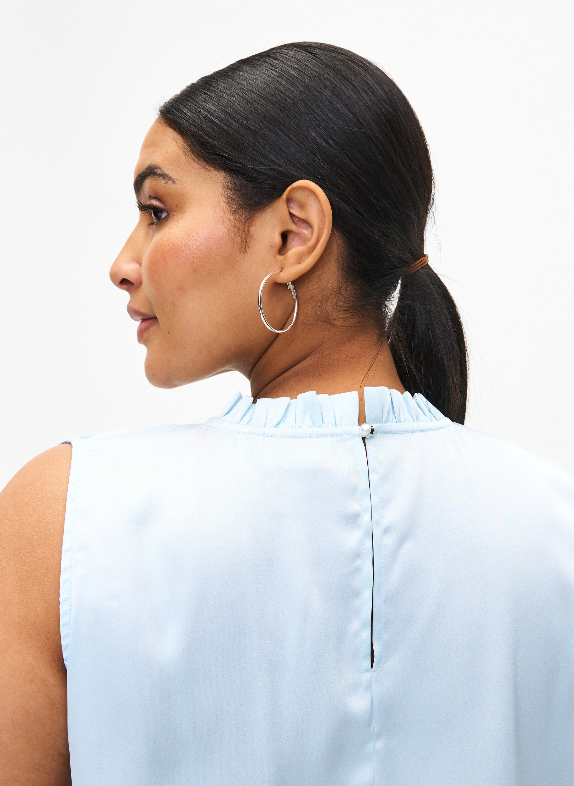 Zizzi Mouwloze, feestelijke top van satijn, Delicate Blue, Model image number 2