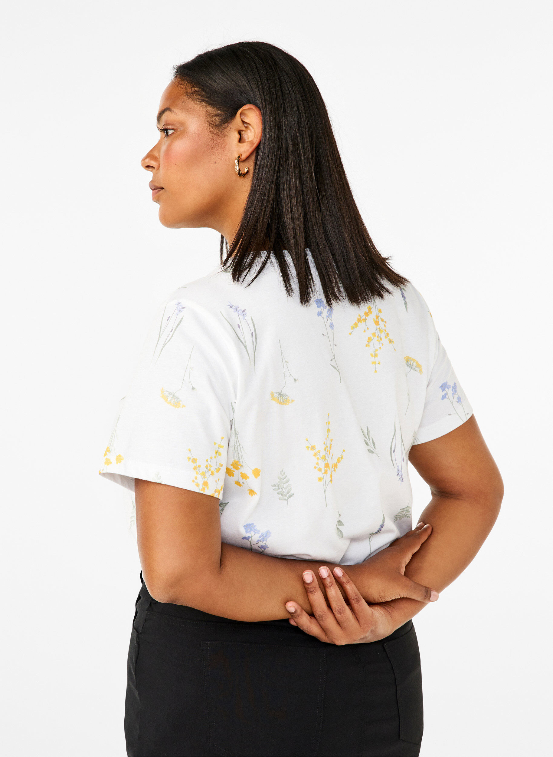 Zizzi T-shirt van biologisch katoen met bloemenprint, Bright W. AOP, Model image number 1