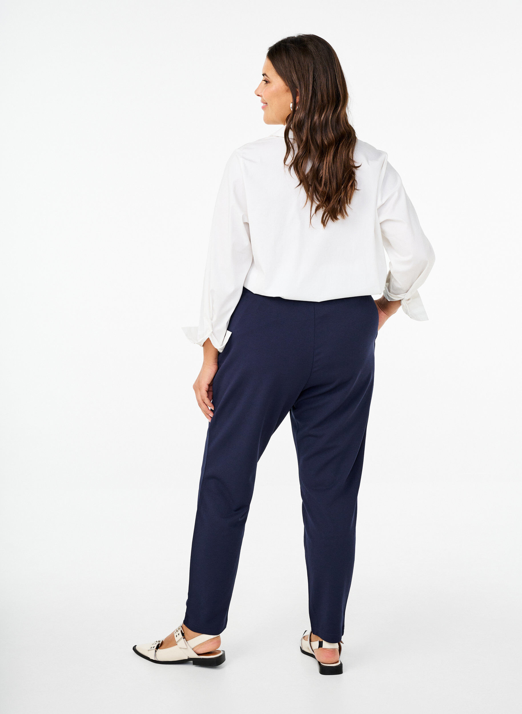 Zizzi Broek met zakken en sierknopen, Blauw, Model image number 1
