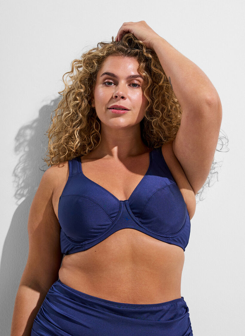 Volledig dekkende bikinitop met beugel, Blauw, Model image number 0