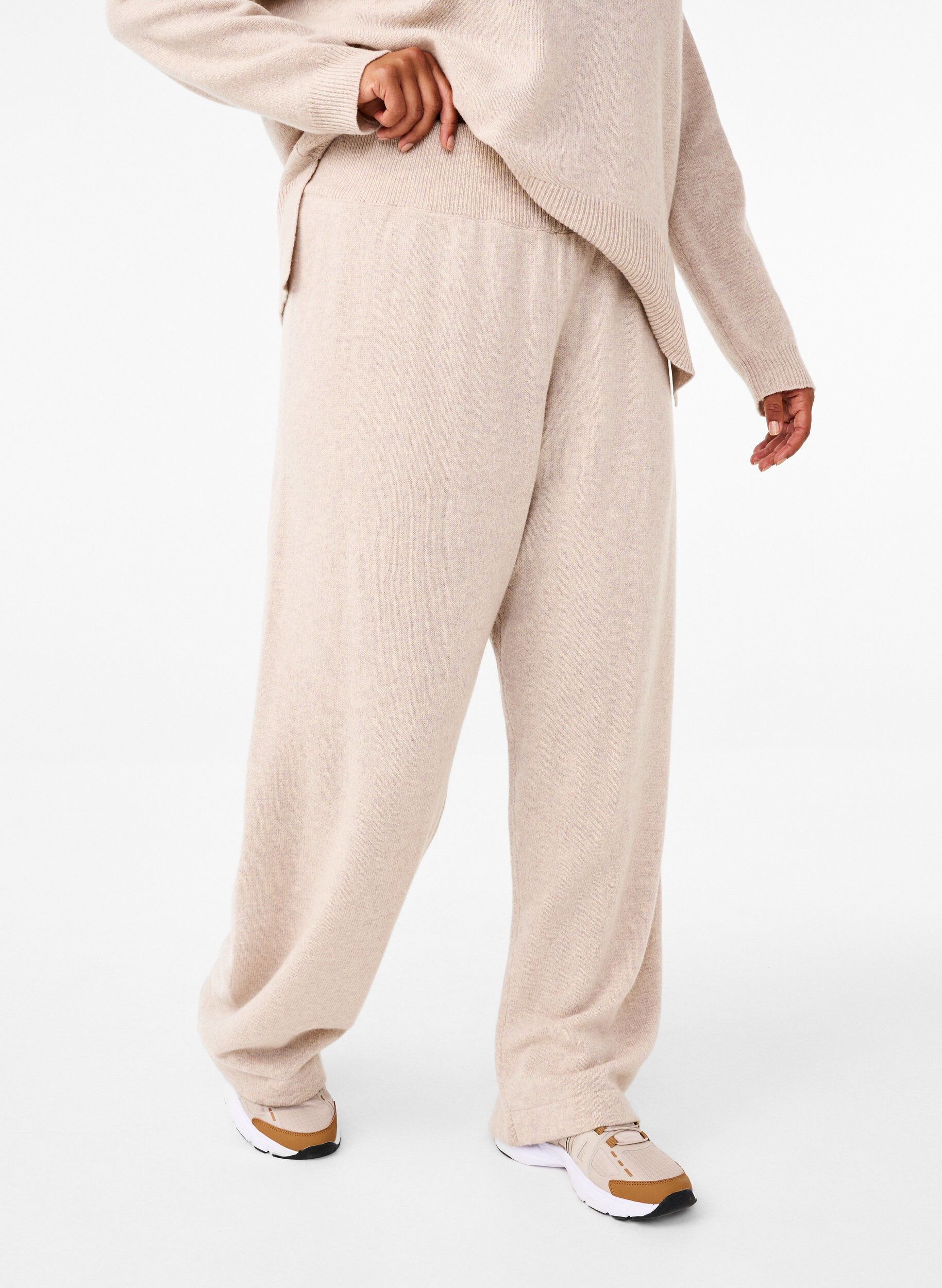 Zizzi Gebreide broek in merinowol met hoge taille, Pumice Stone Mel., Model image number 2