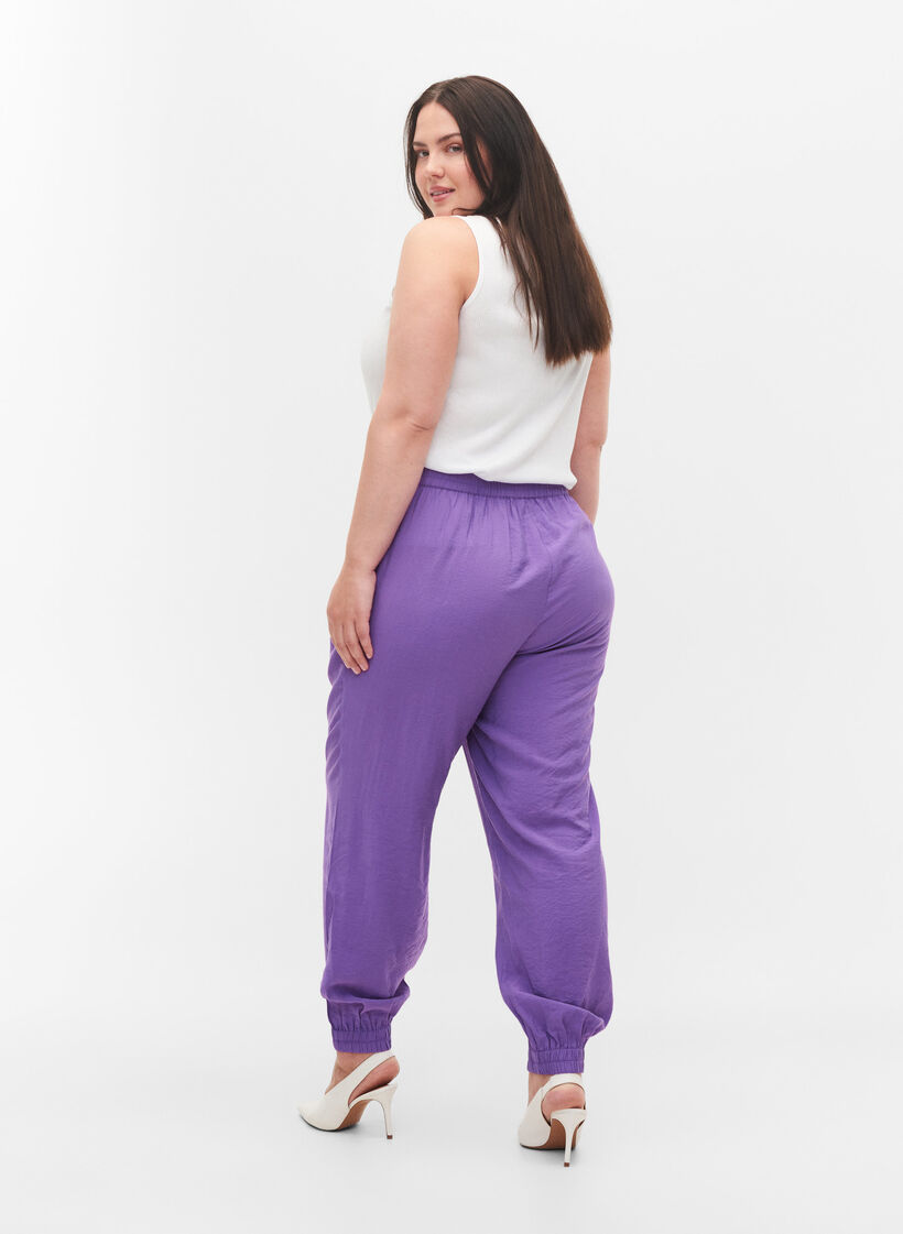 Losse broek van viscosemix met elastische boord, Royal Lilac, Model image number 1