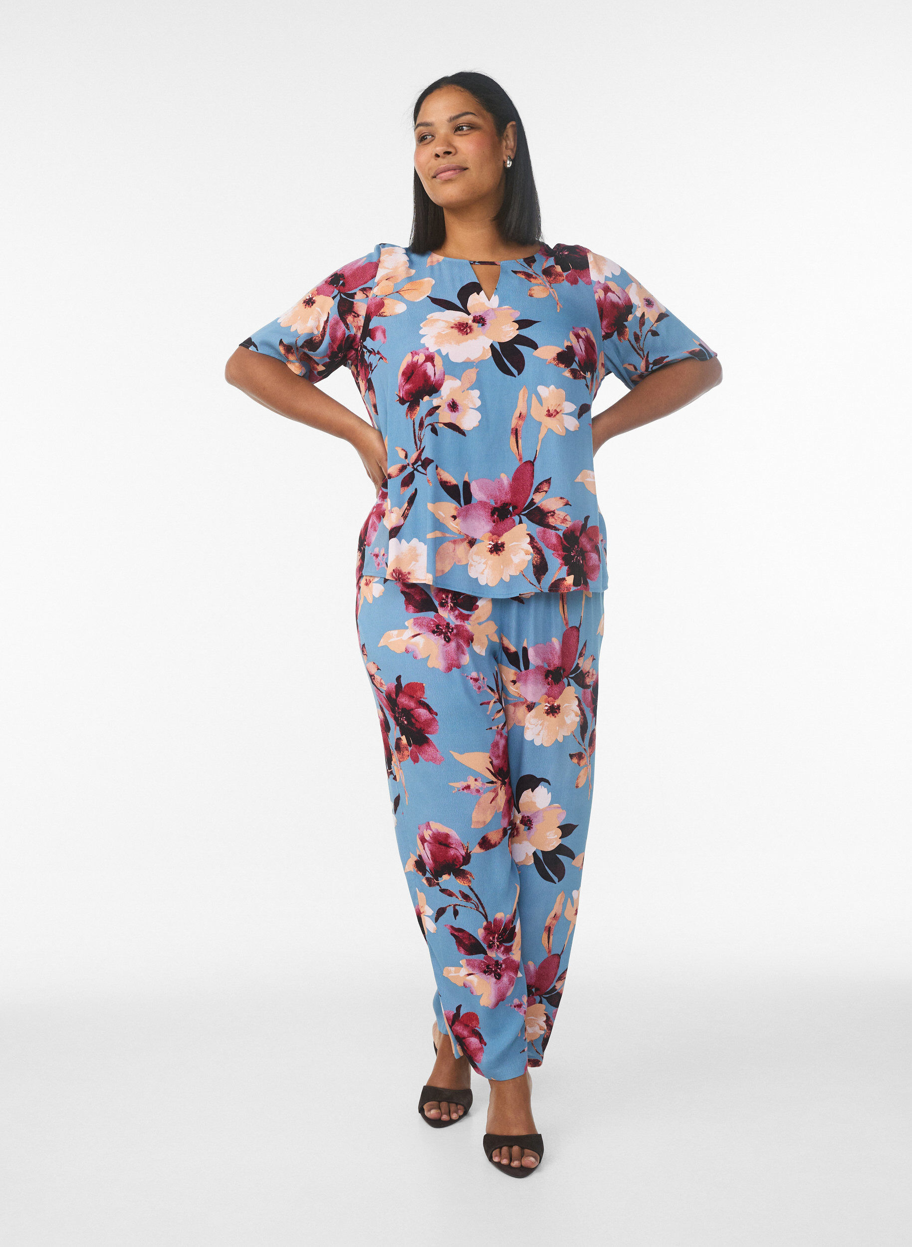 Zizzi Viscose blouse met korte mouwen met print, Blauw, Model image number 1