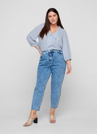Mille mom fit jeans in katoen, Blue denim, Model image number 0