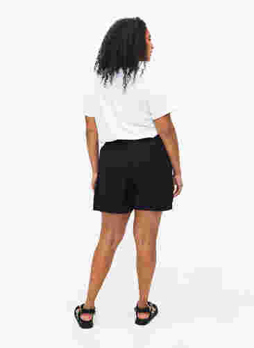 Losse shorts van viscose, Black, Model image number 1