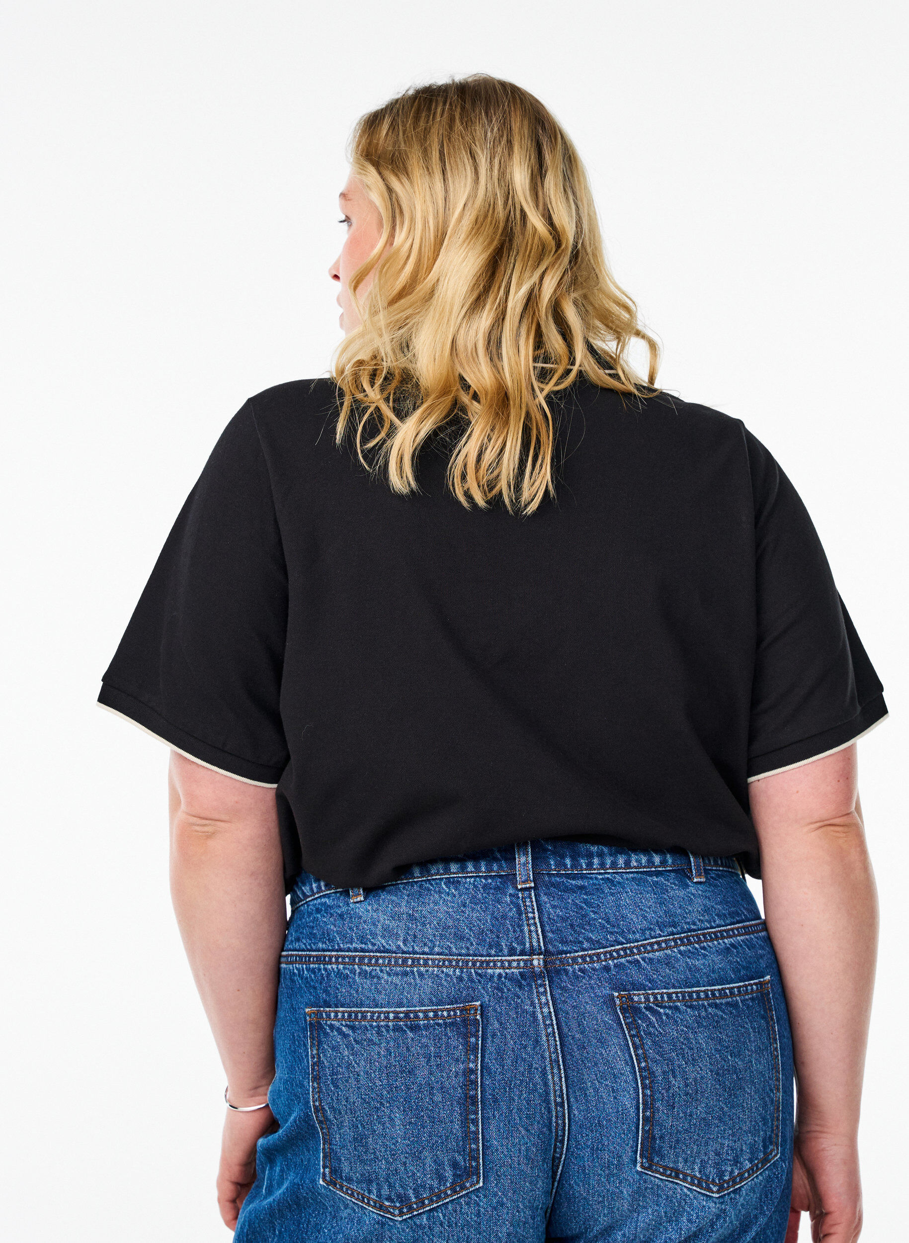 Zizzi Poloshirt met korte mouwen, Zwart, Model image number 2