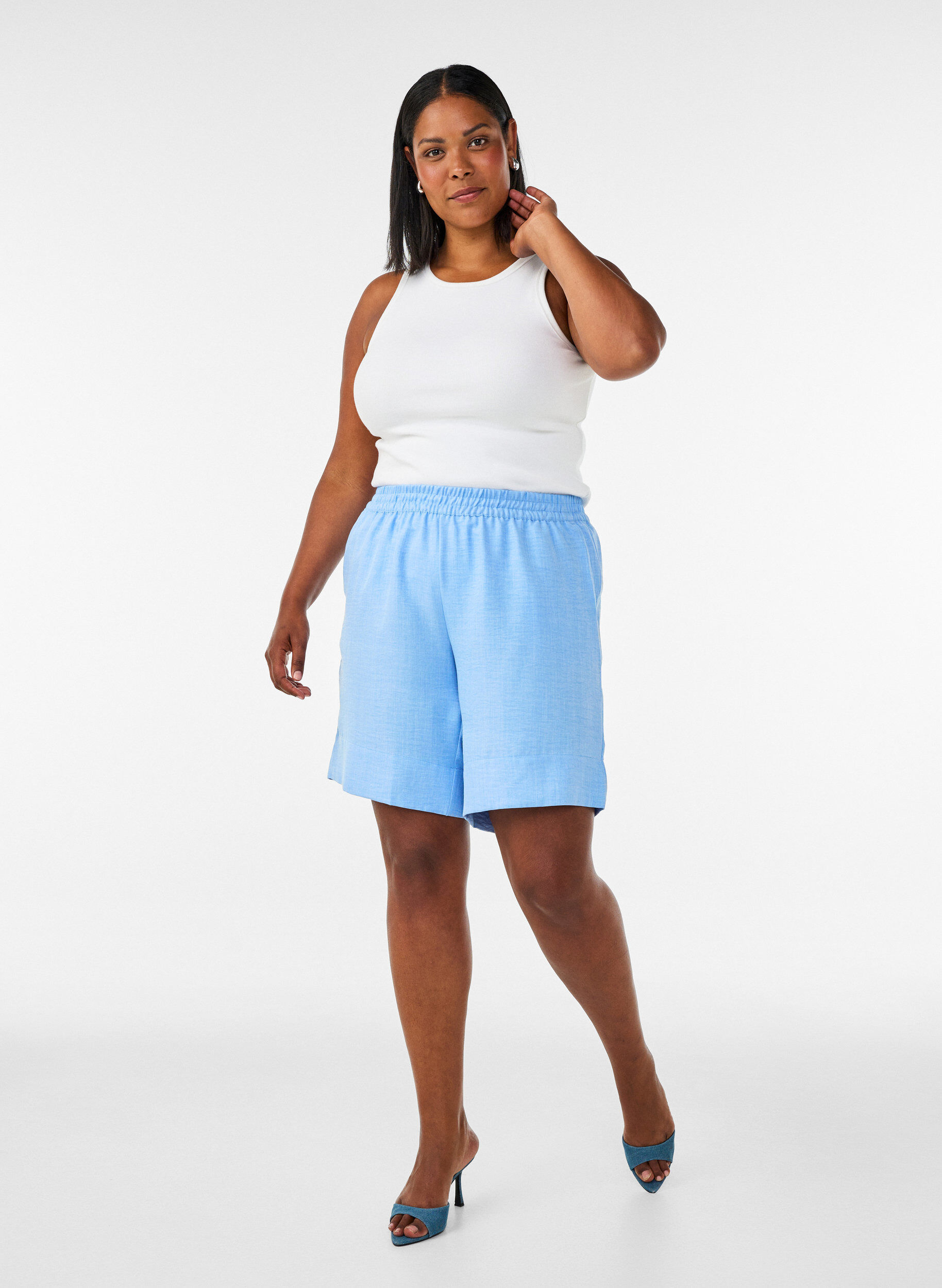 ZizziKorte broek met zakken en hoge taille, Blauw, Model image number 1