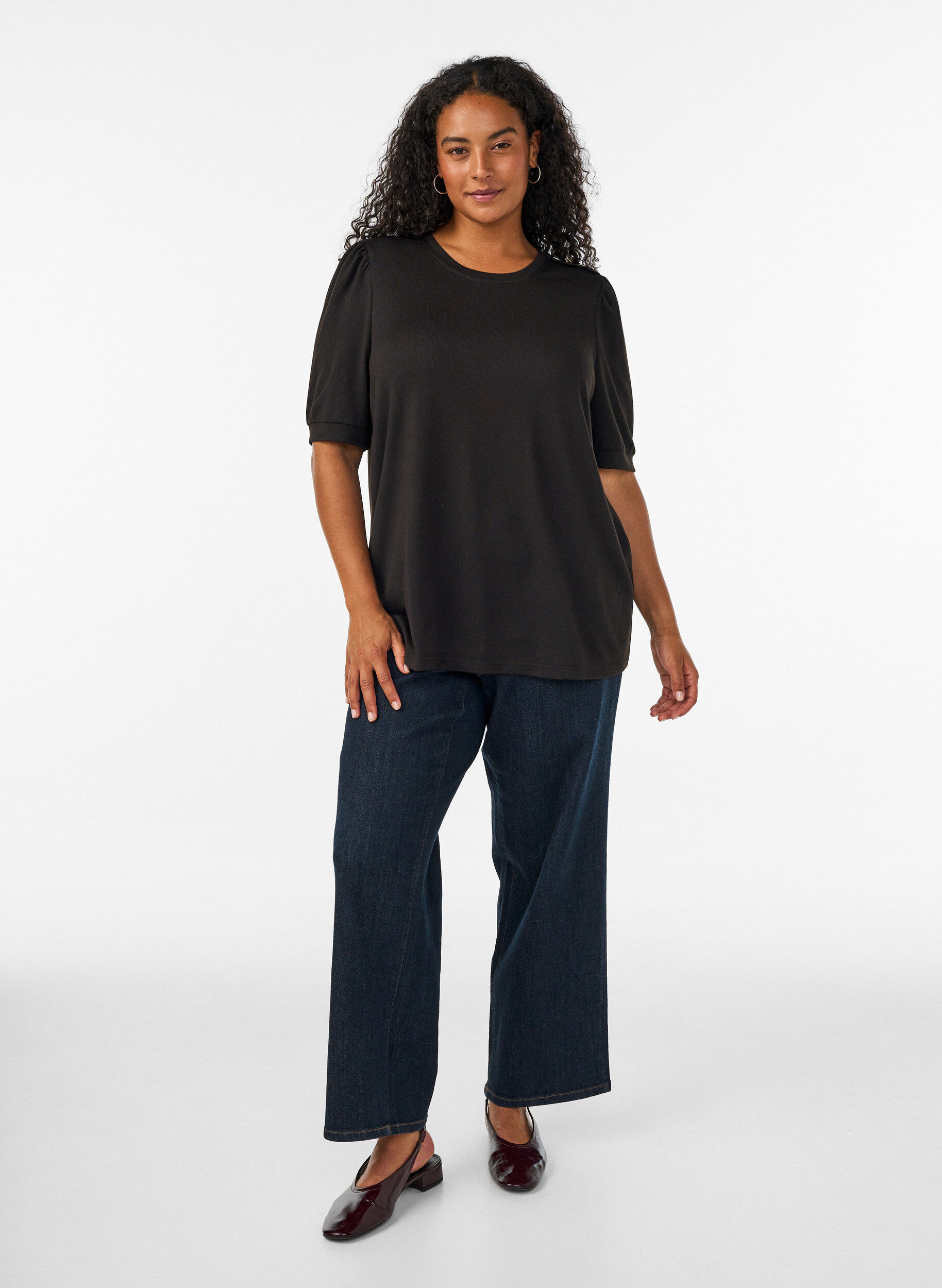 ZizziBlouse met knoopdetail en korte pofmouwen, Zwart, Model image number 1