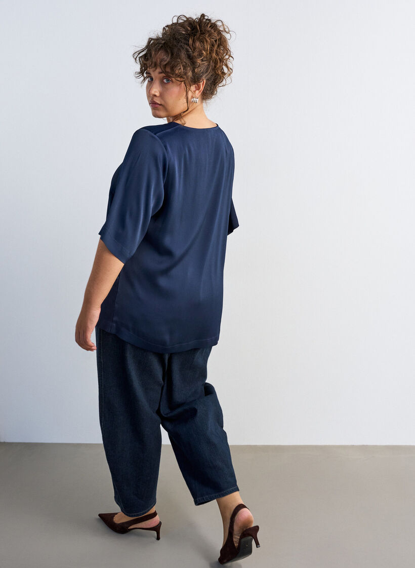 Satijnen blouse met ellebooglange mouwen, Blauw, Model image number 2