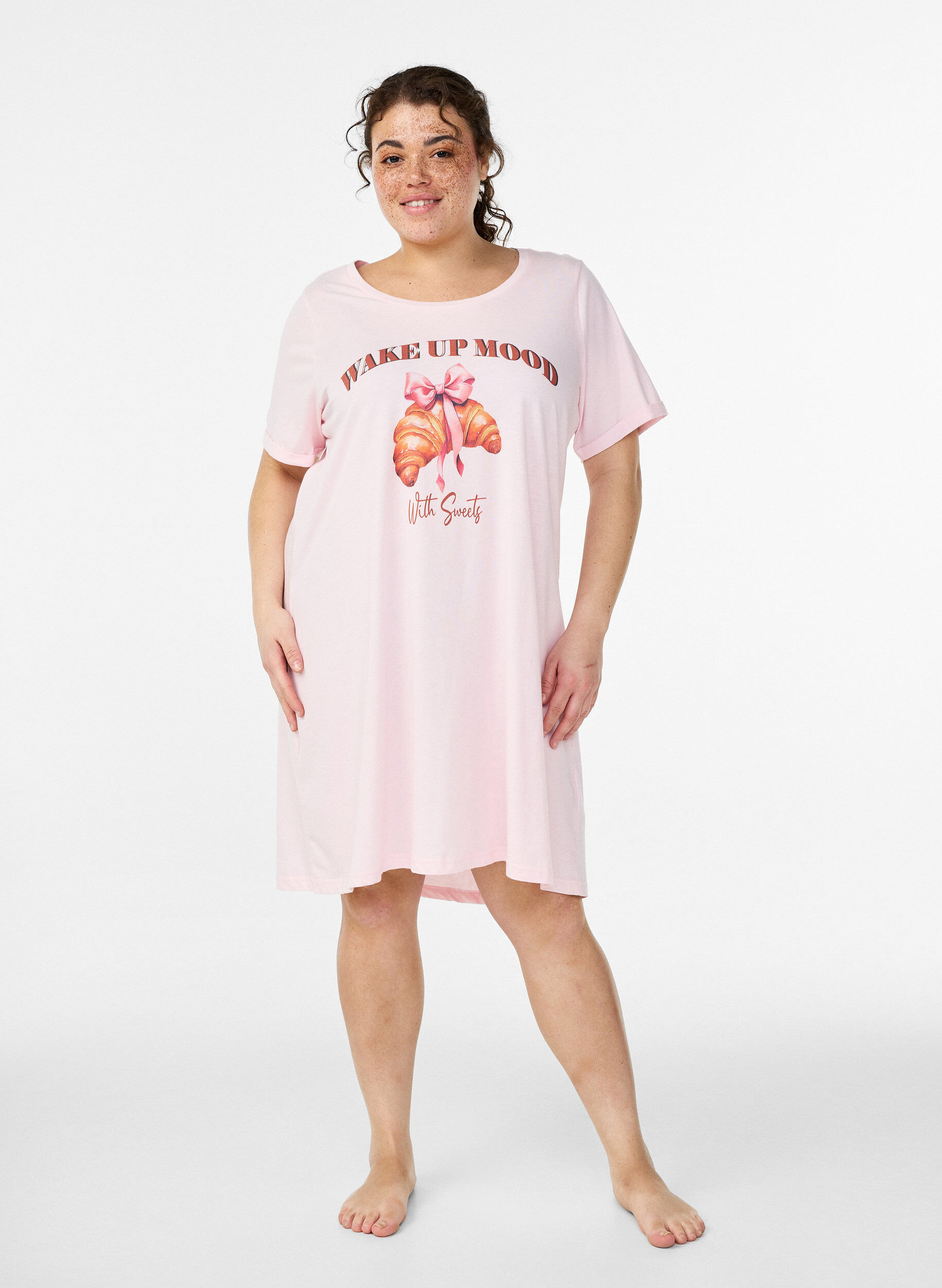 Nachtjapon met korte mouwen van biologisch katoen, Roze, Model